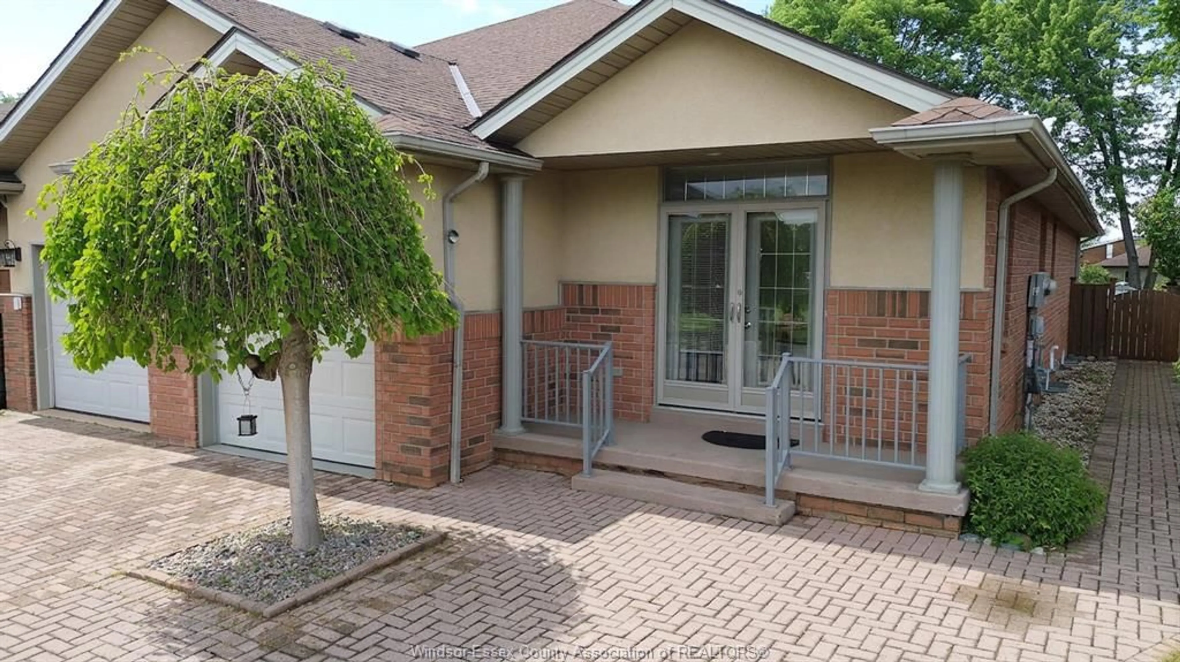 Patio, street for 11908 BROUILLETTE Crt, Tecumseh Ontario N8N 5H5