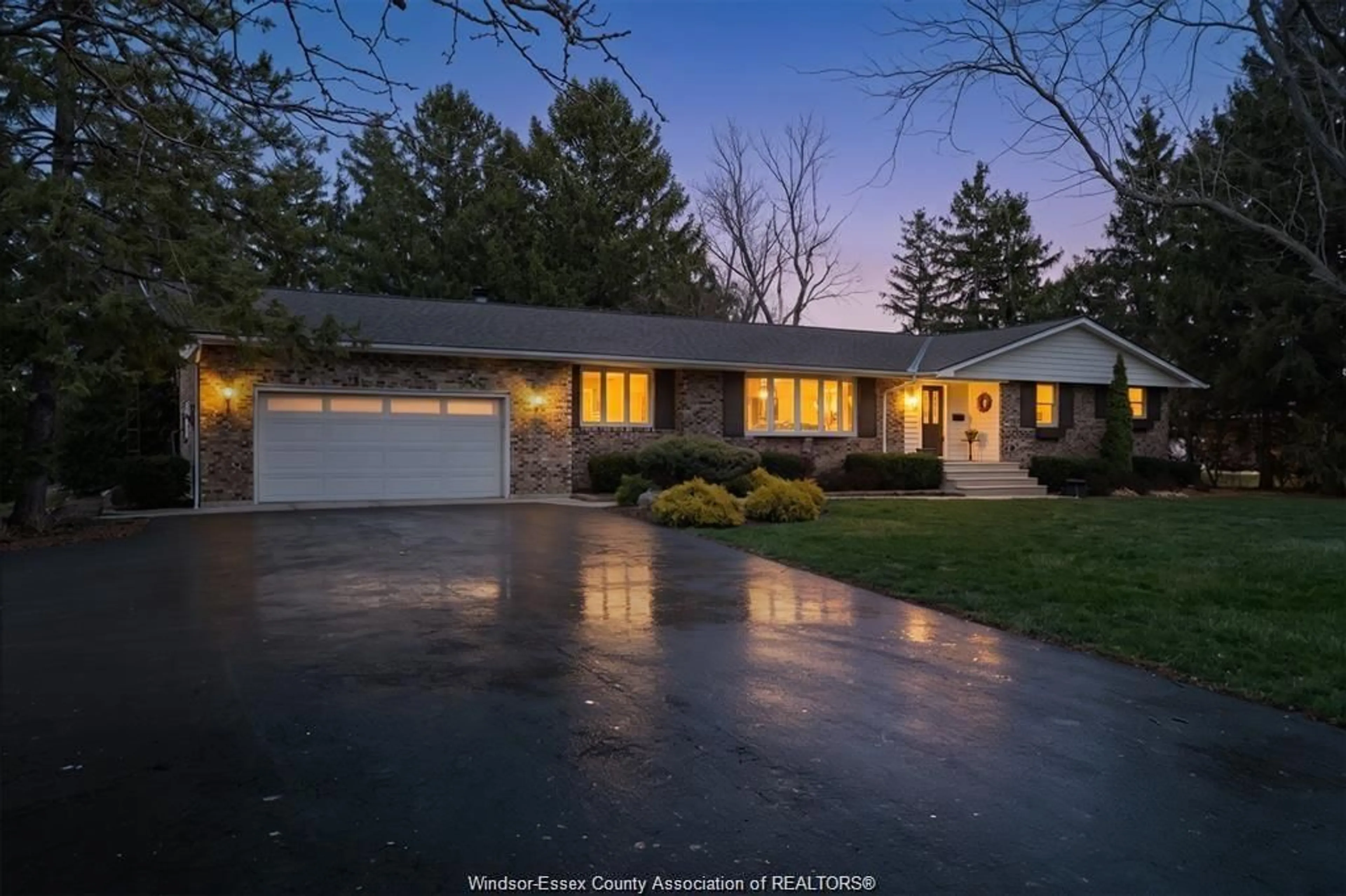 Unknown for 95 LAPOINTE St, Lakeshore Ontario N8M 2X4
