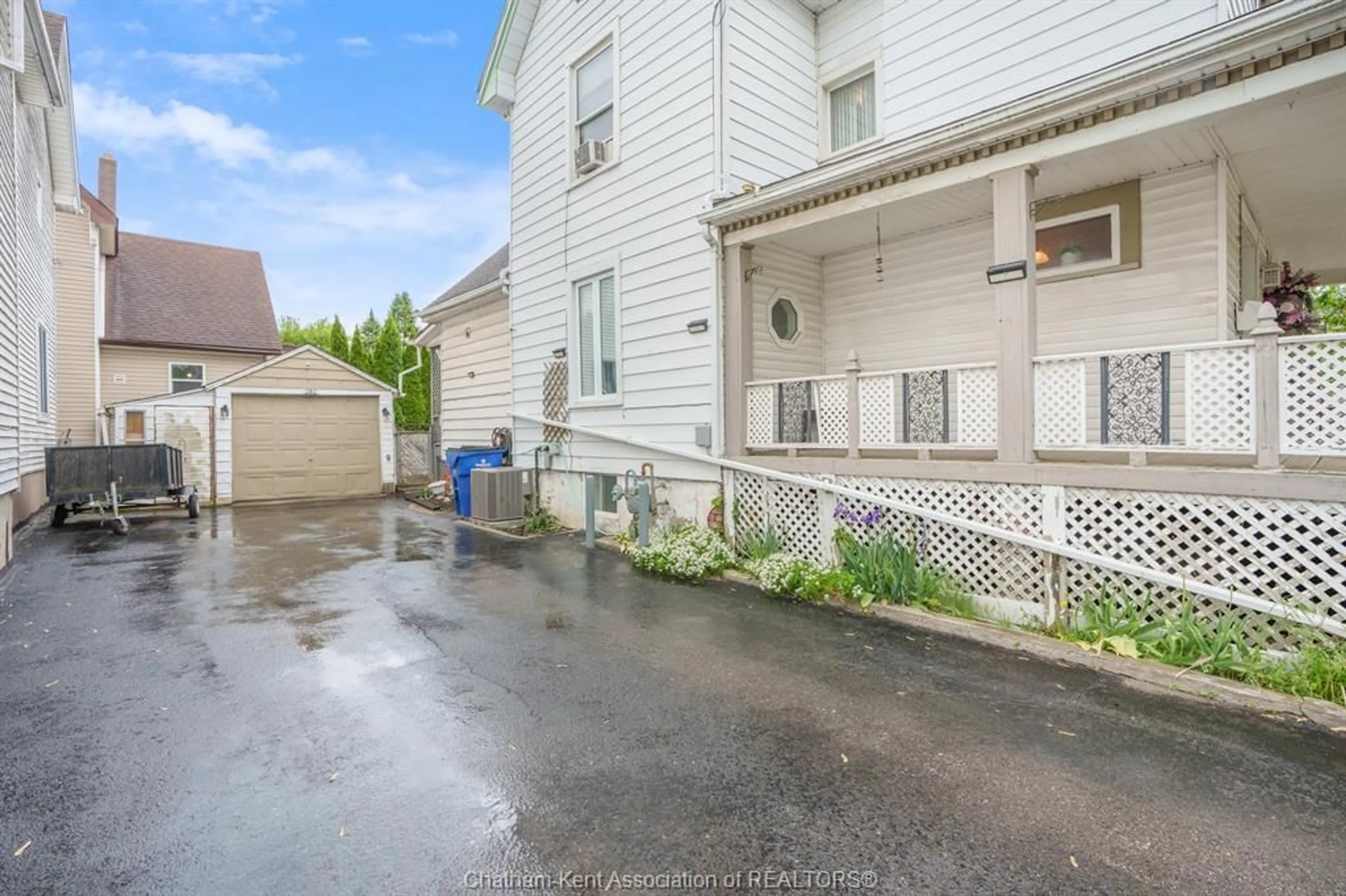 Unknown for 282 QUEEN St, Chatham Ontario N7M 2H4