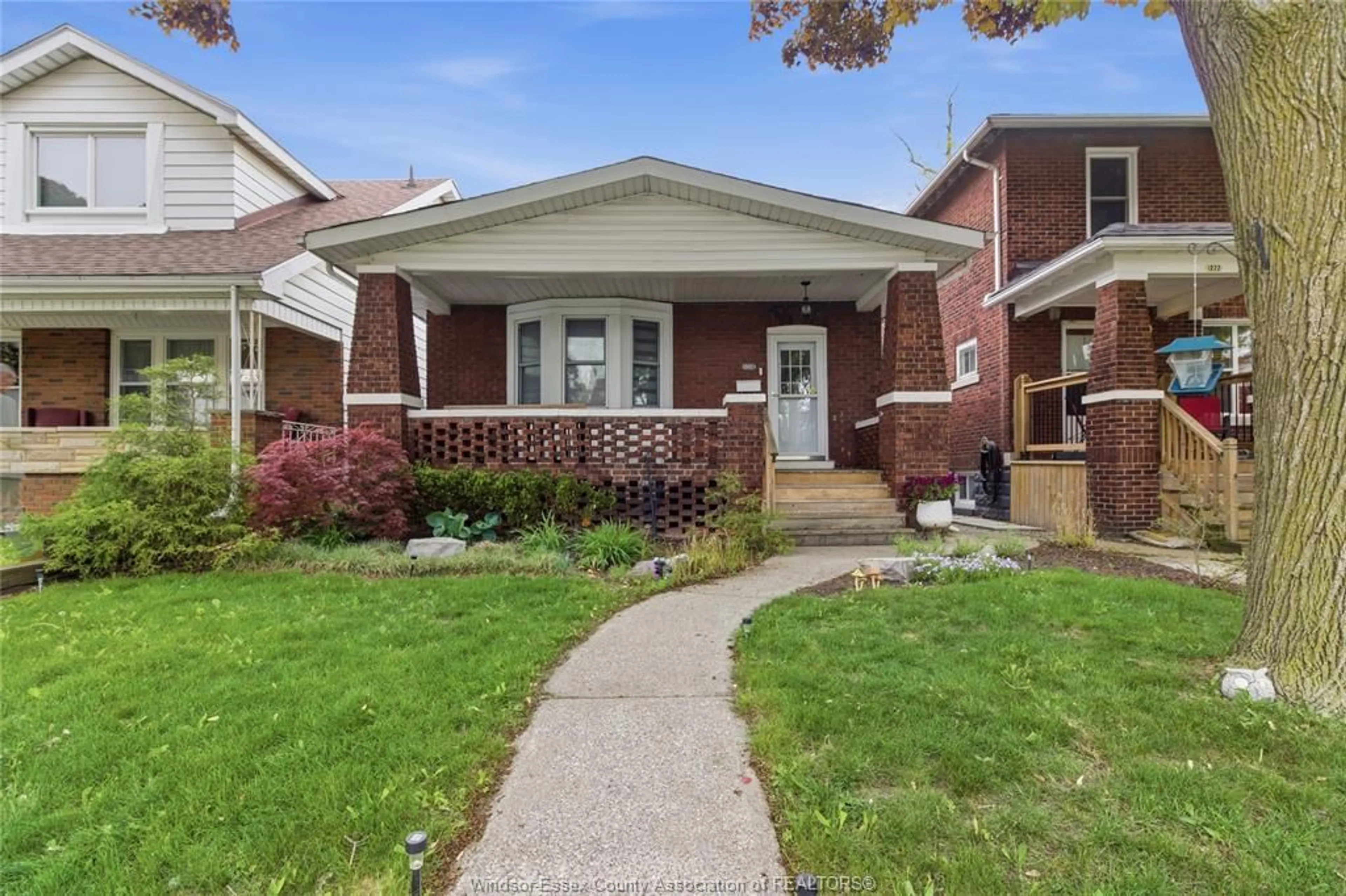 Home with brick exterior material, street for 1220 GLADSTONE, Windsor Ontario N8X 3H3