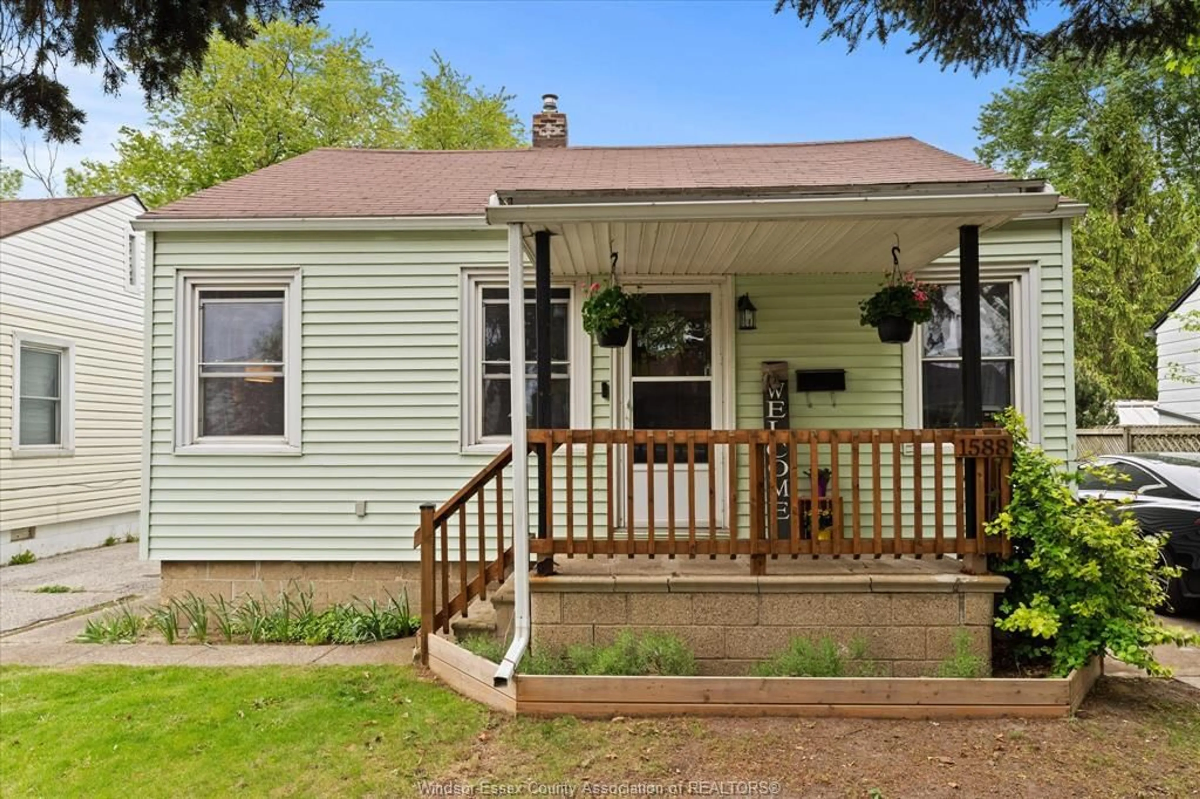 Home with vinyl exterior material, street for 1588 CENTRAL Ave, Windsor Ontario N8Y 3V8