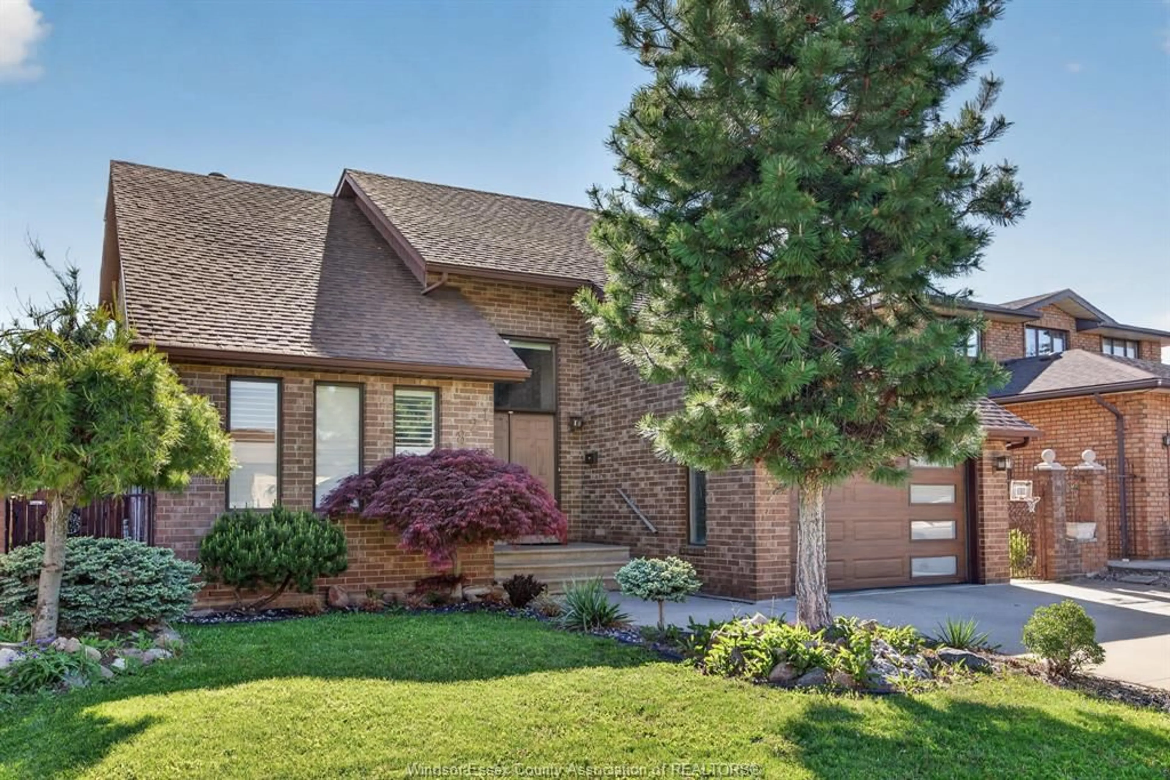 Home with brick exterior material, street for 2821 Lionel, Windsor Ontario N8X 4X2 S