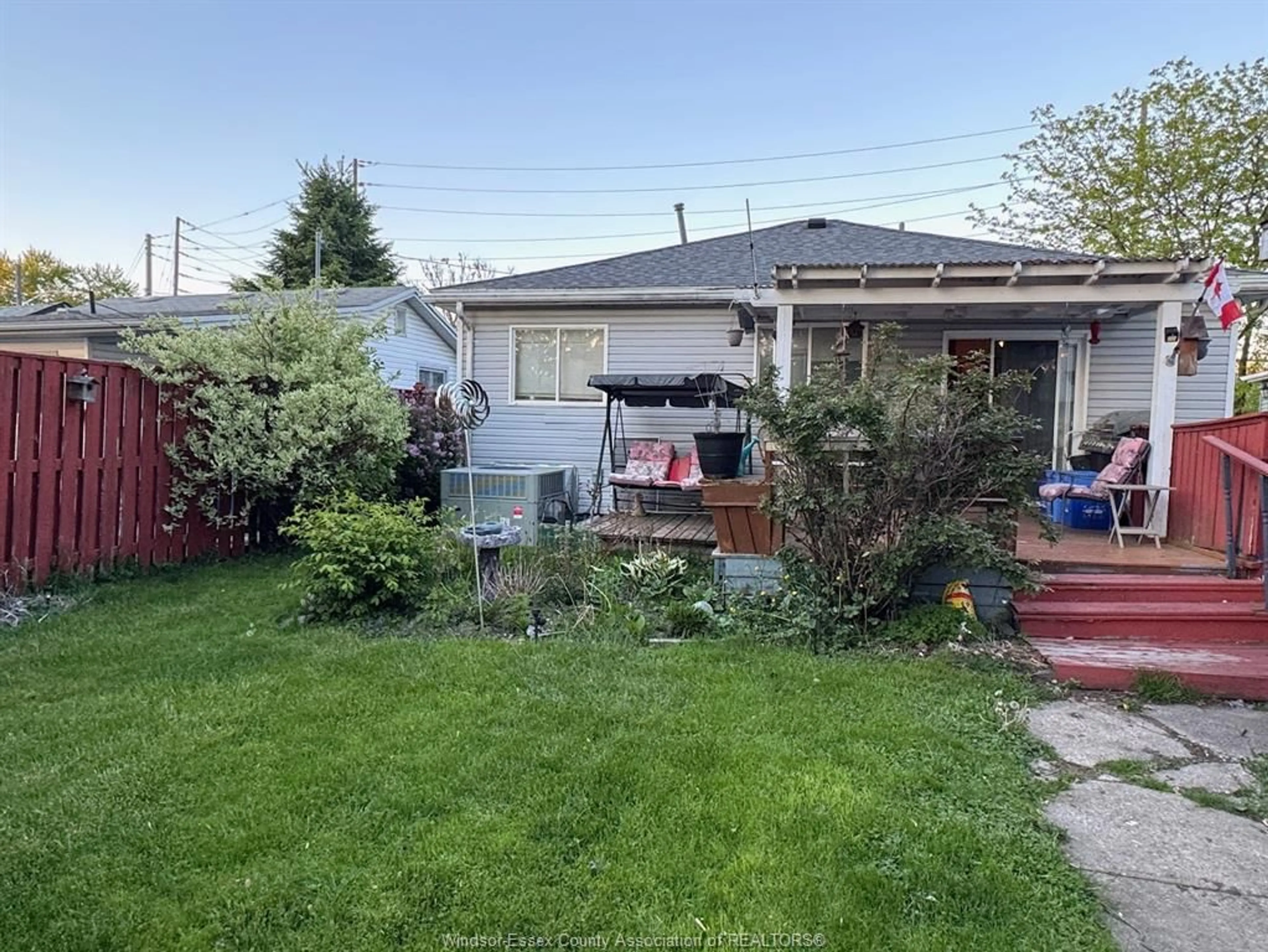 A pic from outside/outdoor area/front of a property/back of a property/a pic from drone, street for 115 MAIN St, Amherstburg Ontario N9V 2L2