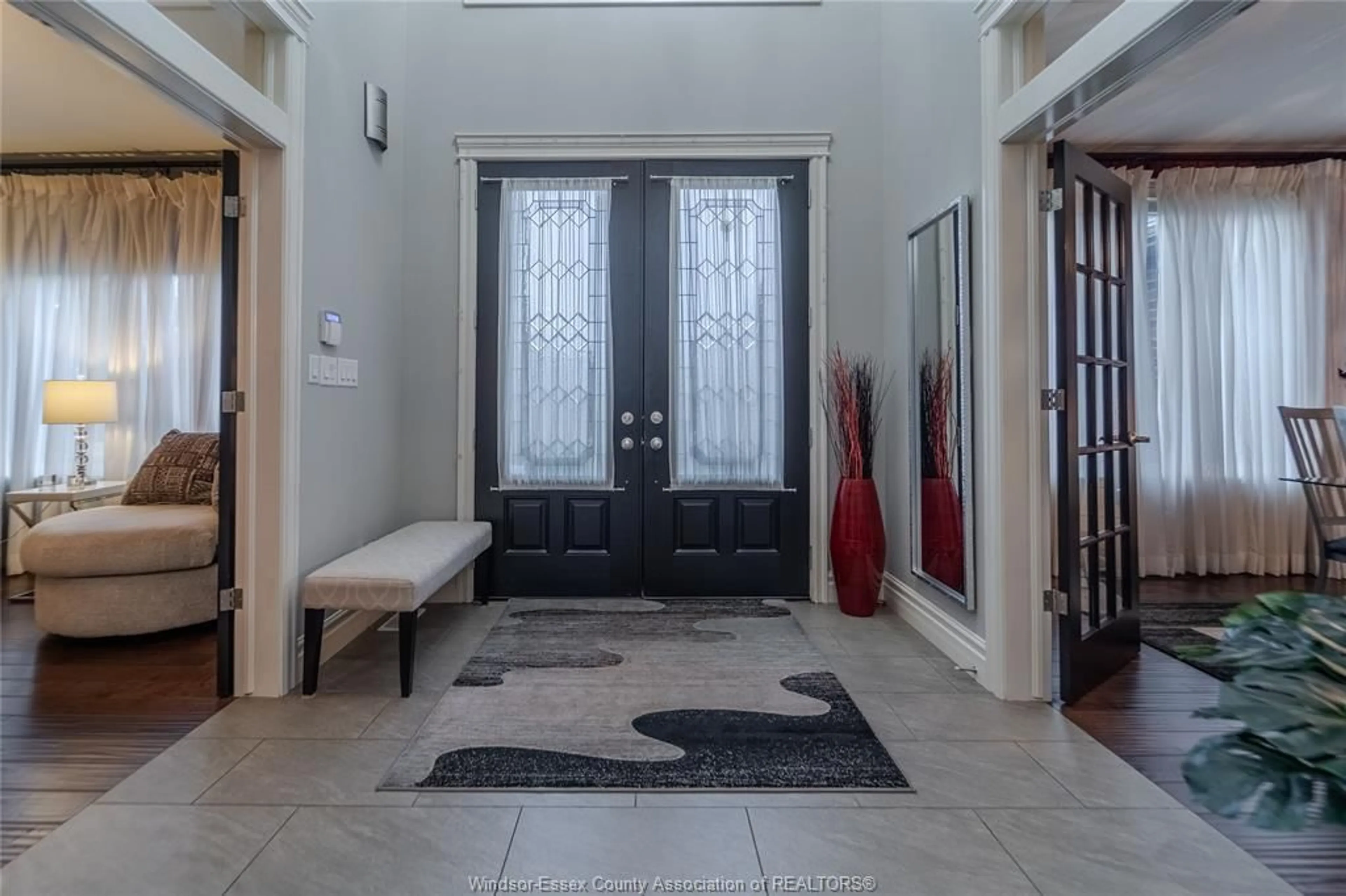 Indoor foyer for 625 North Talbot Rd, Windsor Ontario N9G 1M8