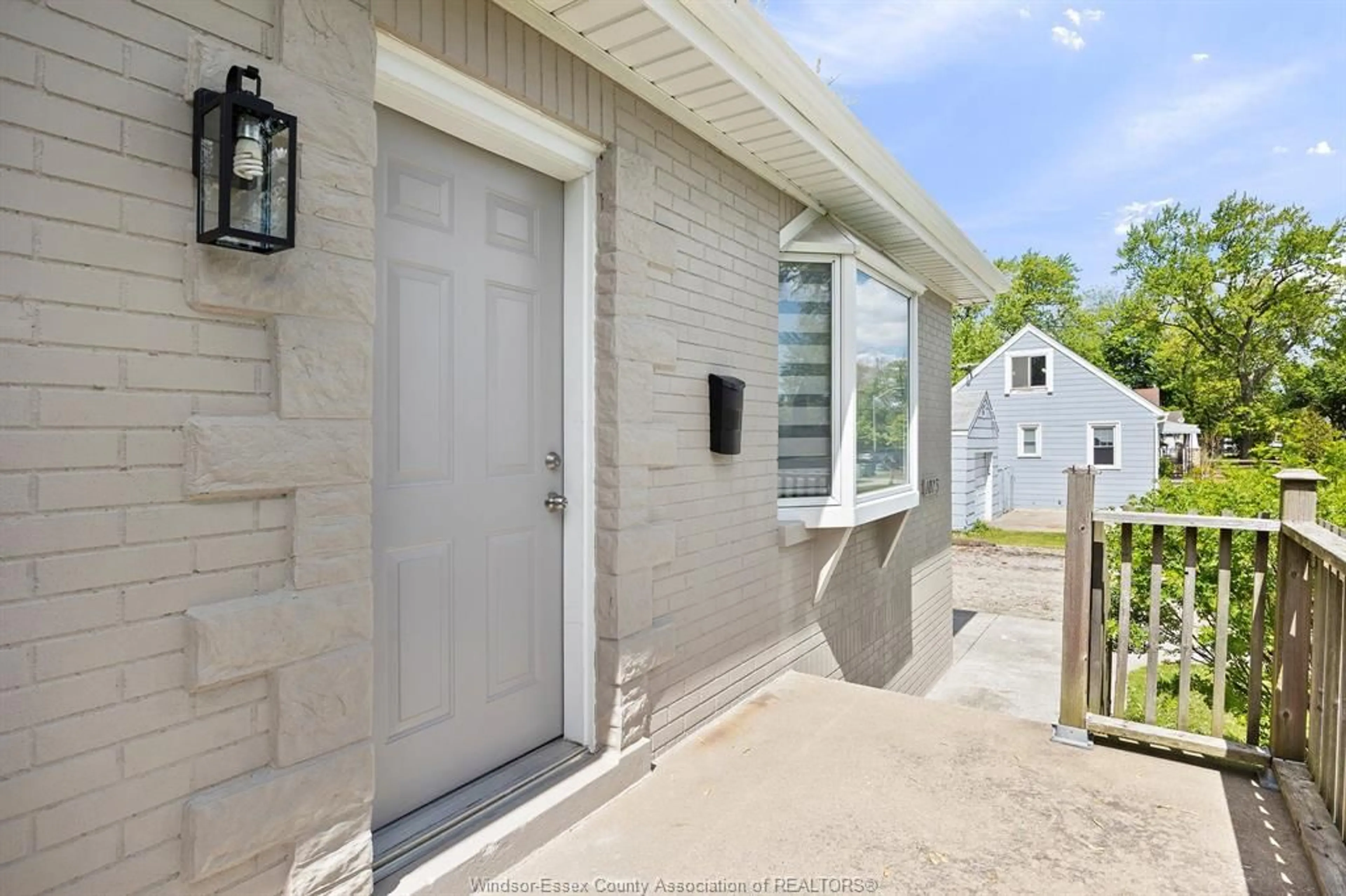 Unknown for 1073 JEFFERSON, Windsor Ontario N9S 2R2