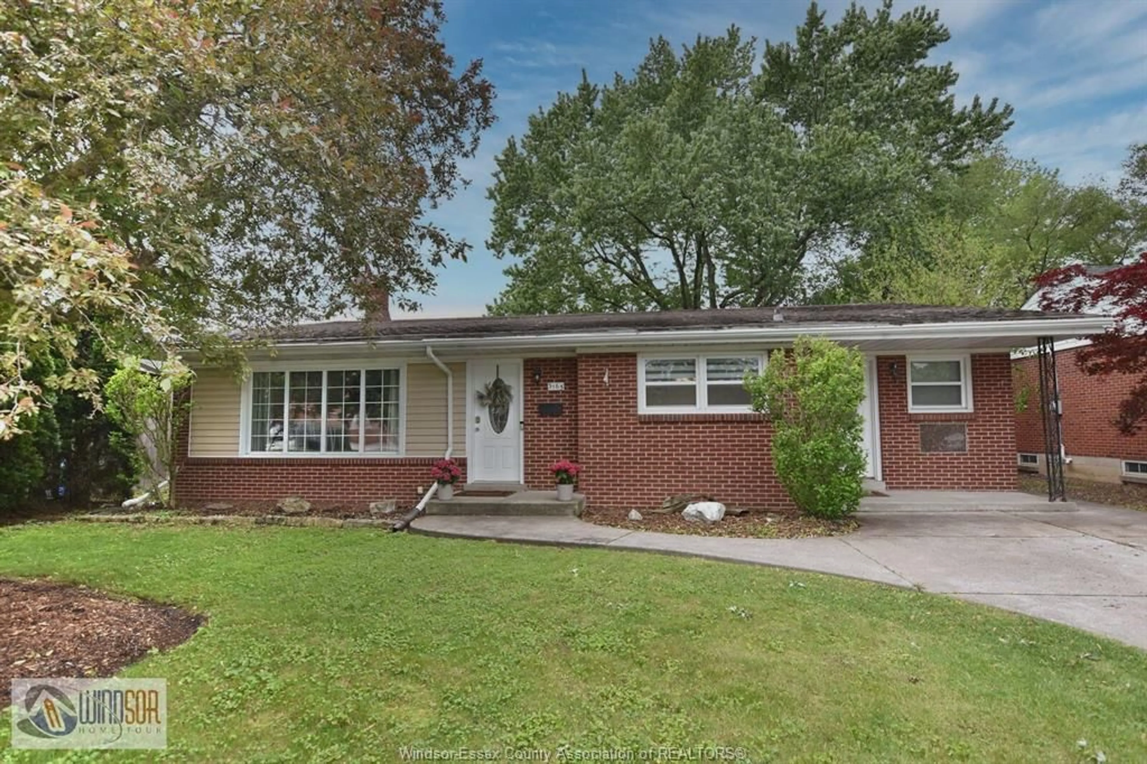 Home with brick exterior material, street for 3165 VIRGINIA PARK Ave, Windsor Ontario N9E 2C1