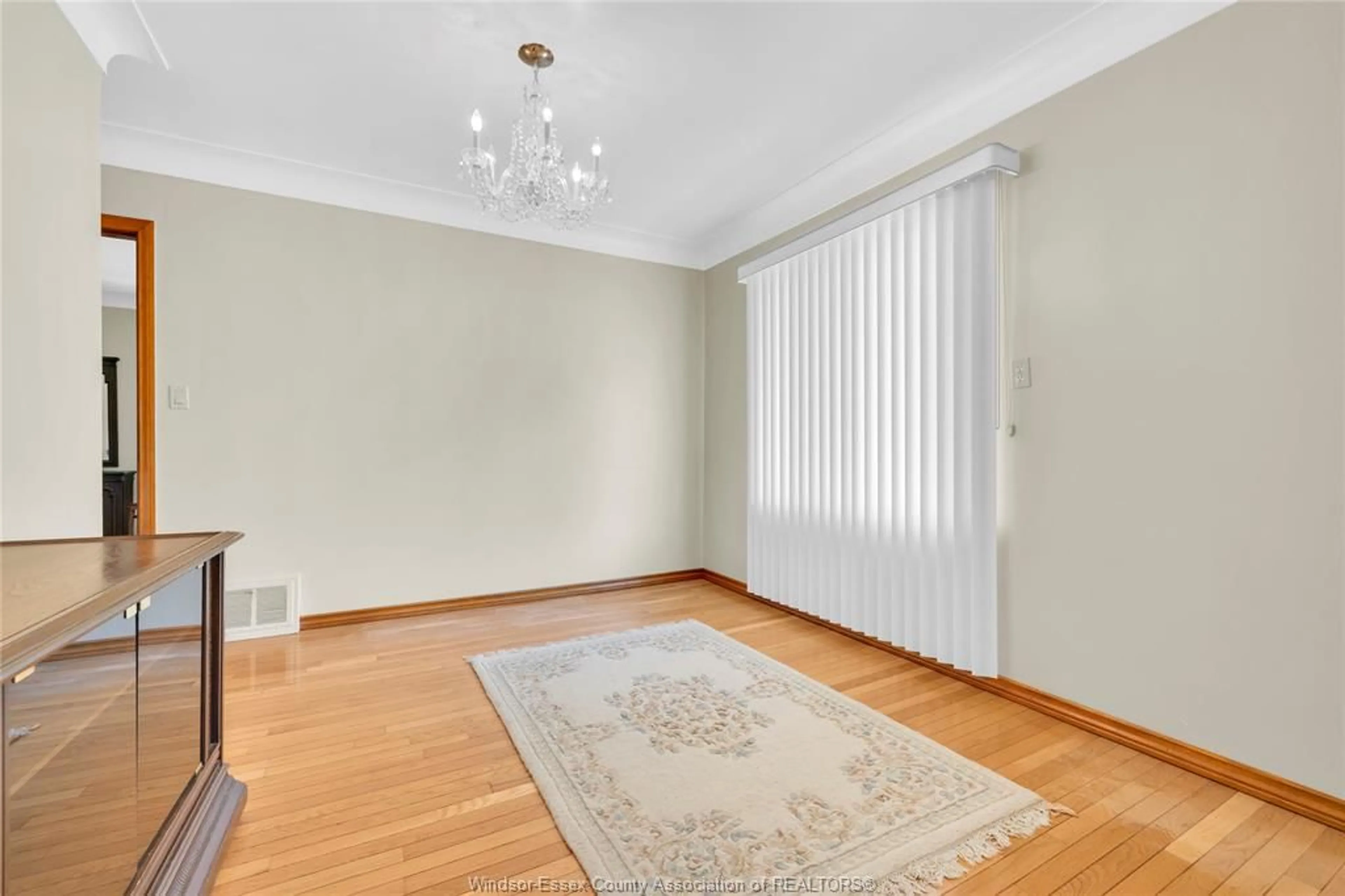A pic of a room for 380 PARTINGTON, Windsor Ontario N9B 2N5