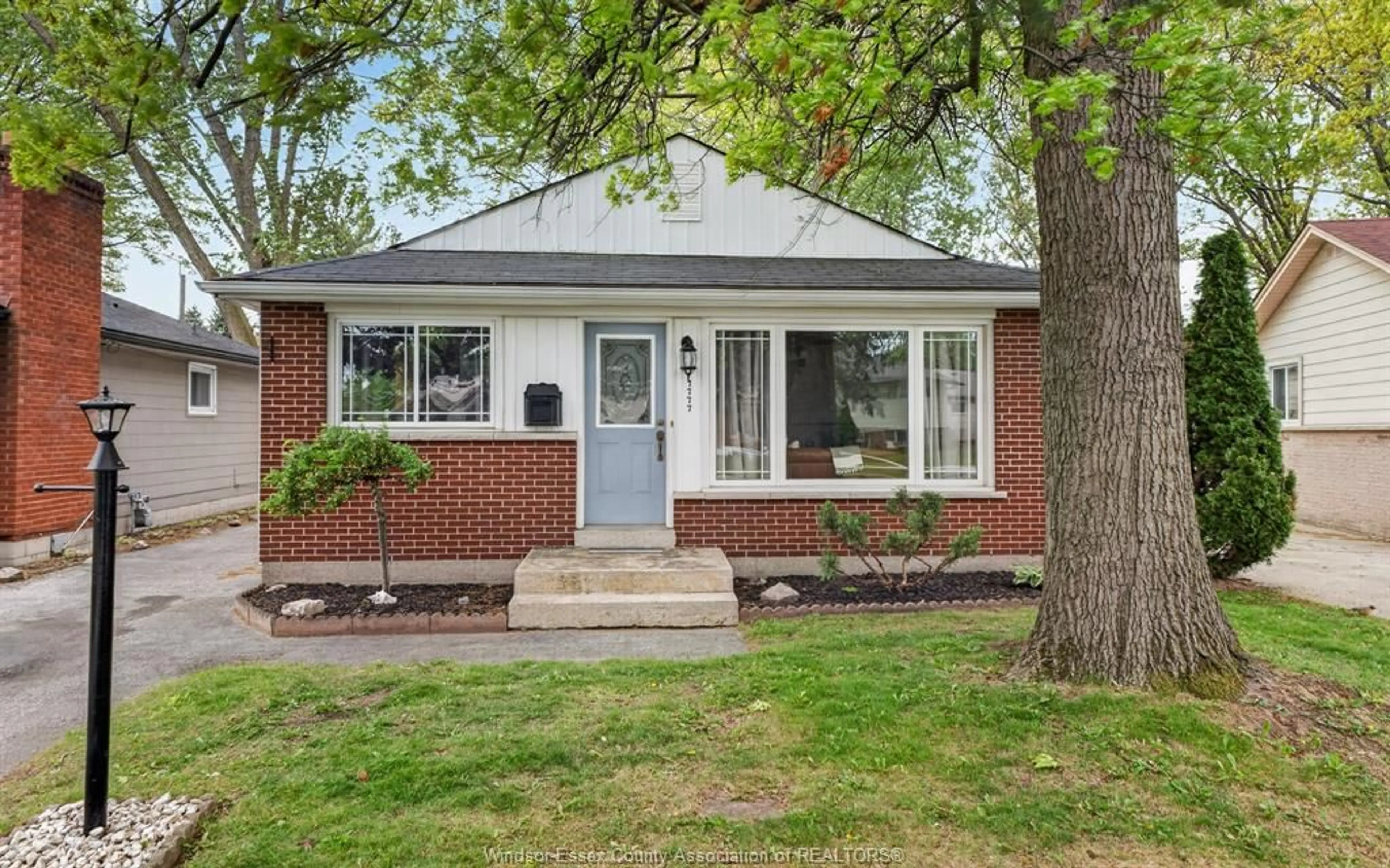 Home with brick exterior material, street for 1777 SUN VALLEY, Windsor Ontario N9C 3R1