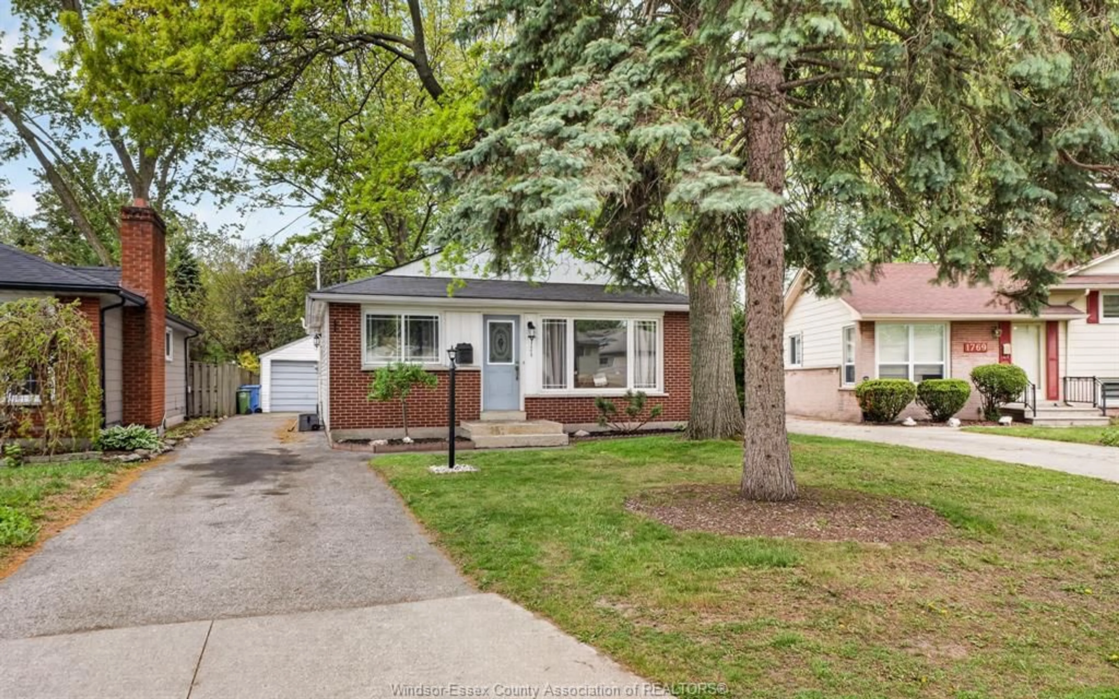 Home with brick exterior material, street for 1777 SUN VALLEY, Windsor Ontario N9C 3R1