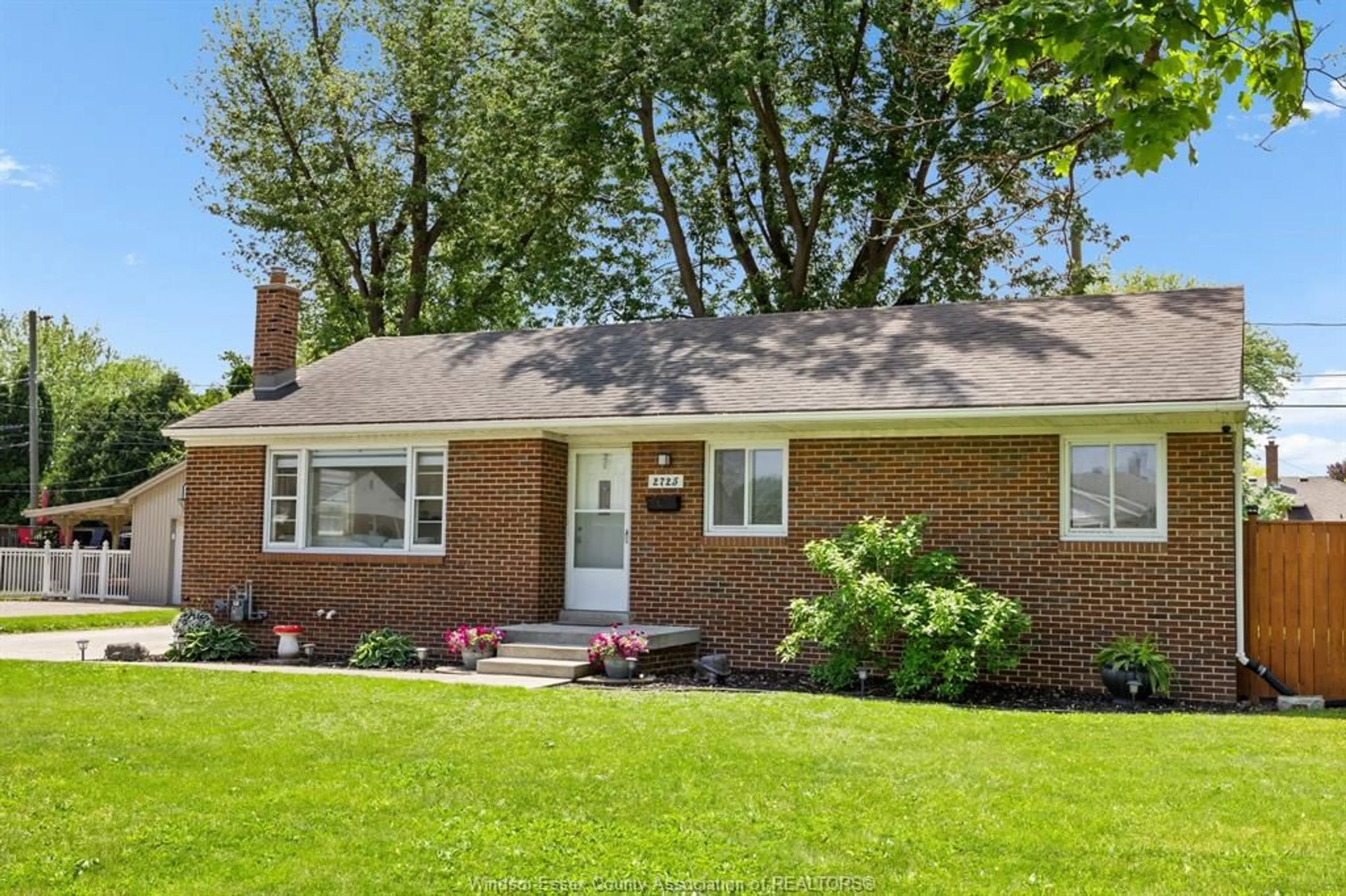 Home with brick exterior material, street for 2725 RANDOLPH Ave, Windsor Ontario N9E 3E1
