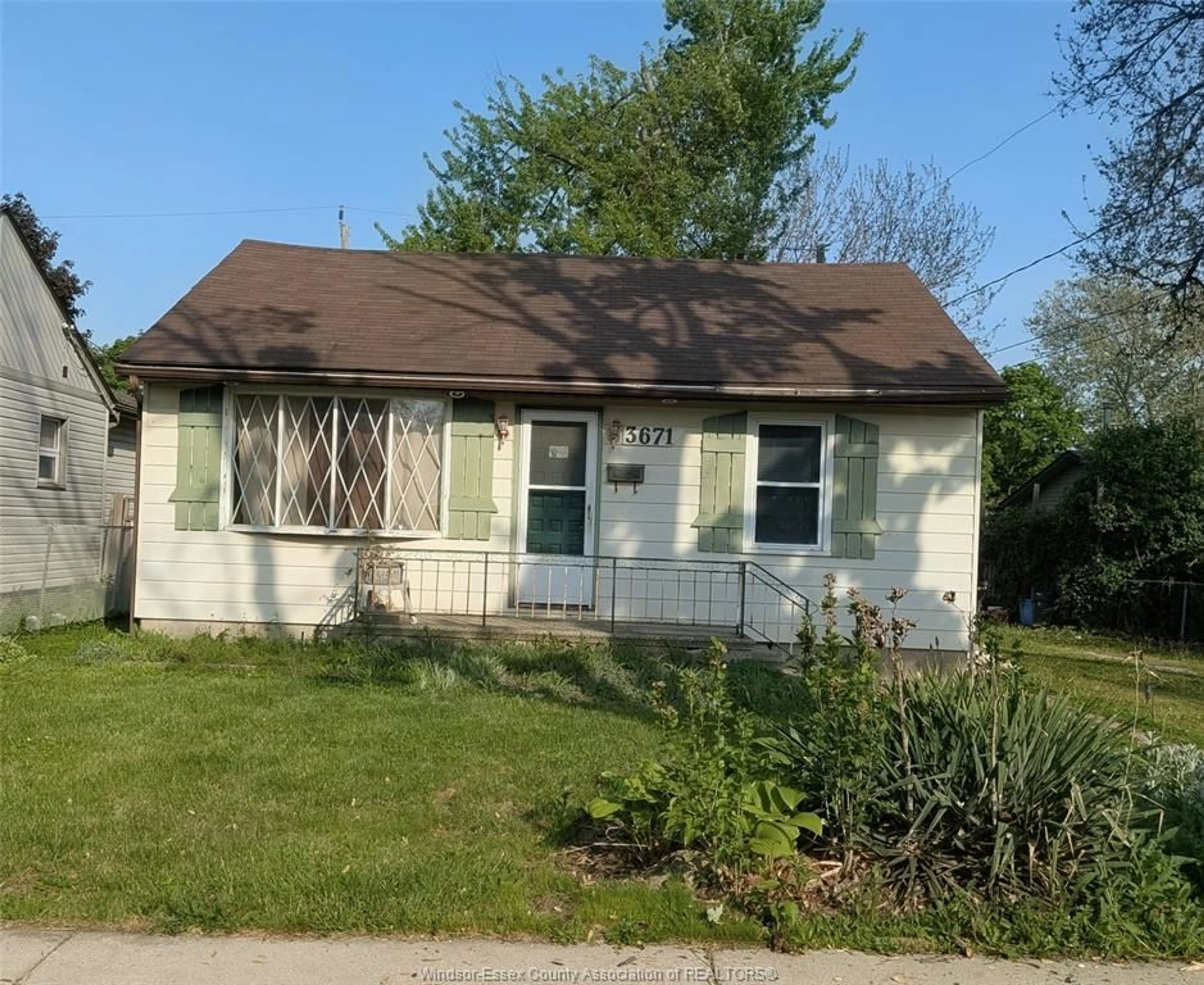 Unknown for 3671 MULFORD Crt, Windsor Ontario N9C 1W8
