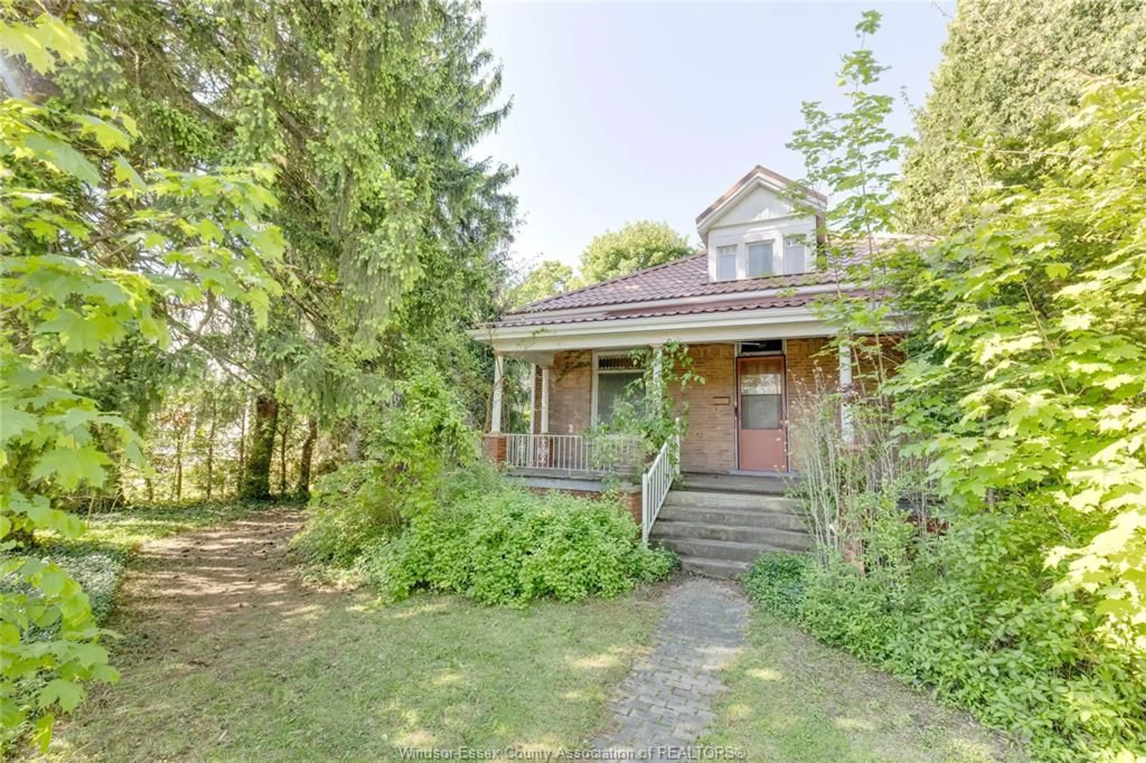 Unknown for 62 Lacroix St, Chatham Ontario N7M 2T6