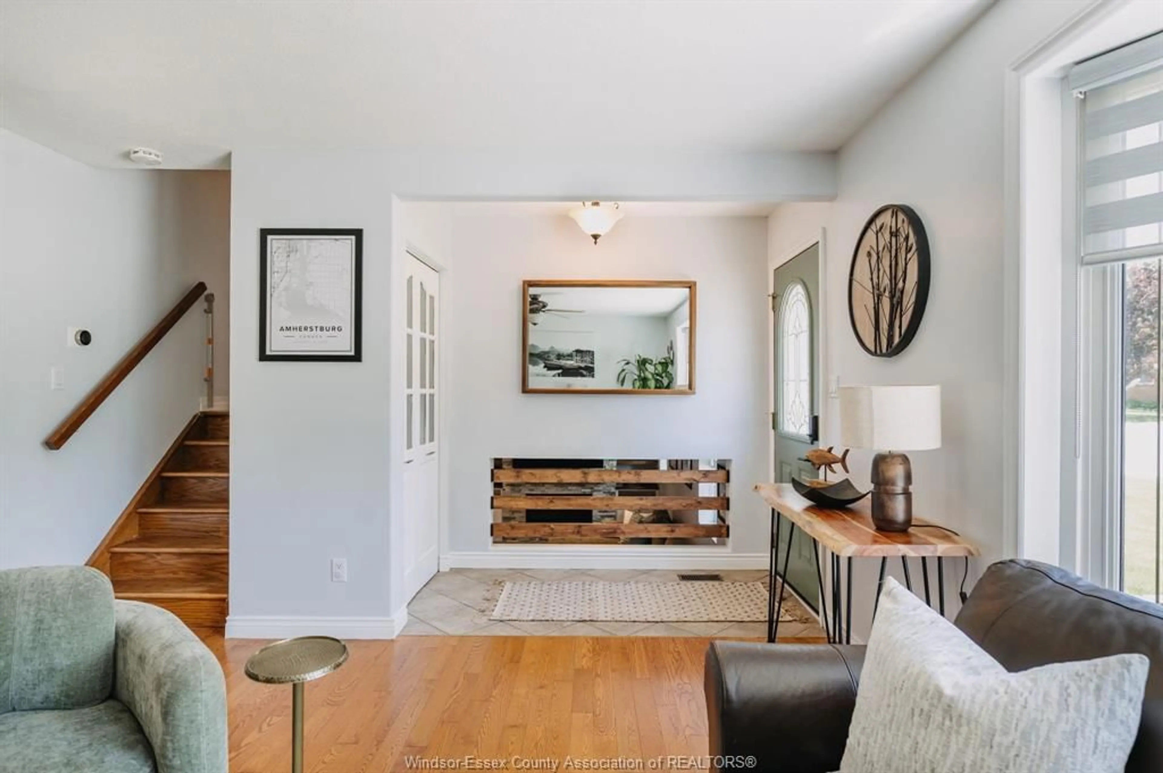 Indoor entryway for 247 Pacific Ave, Amherstburg Ontario N9V 3E5