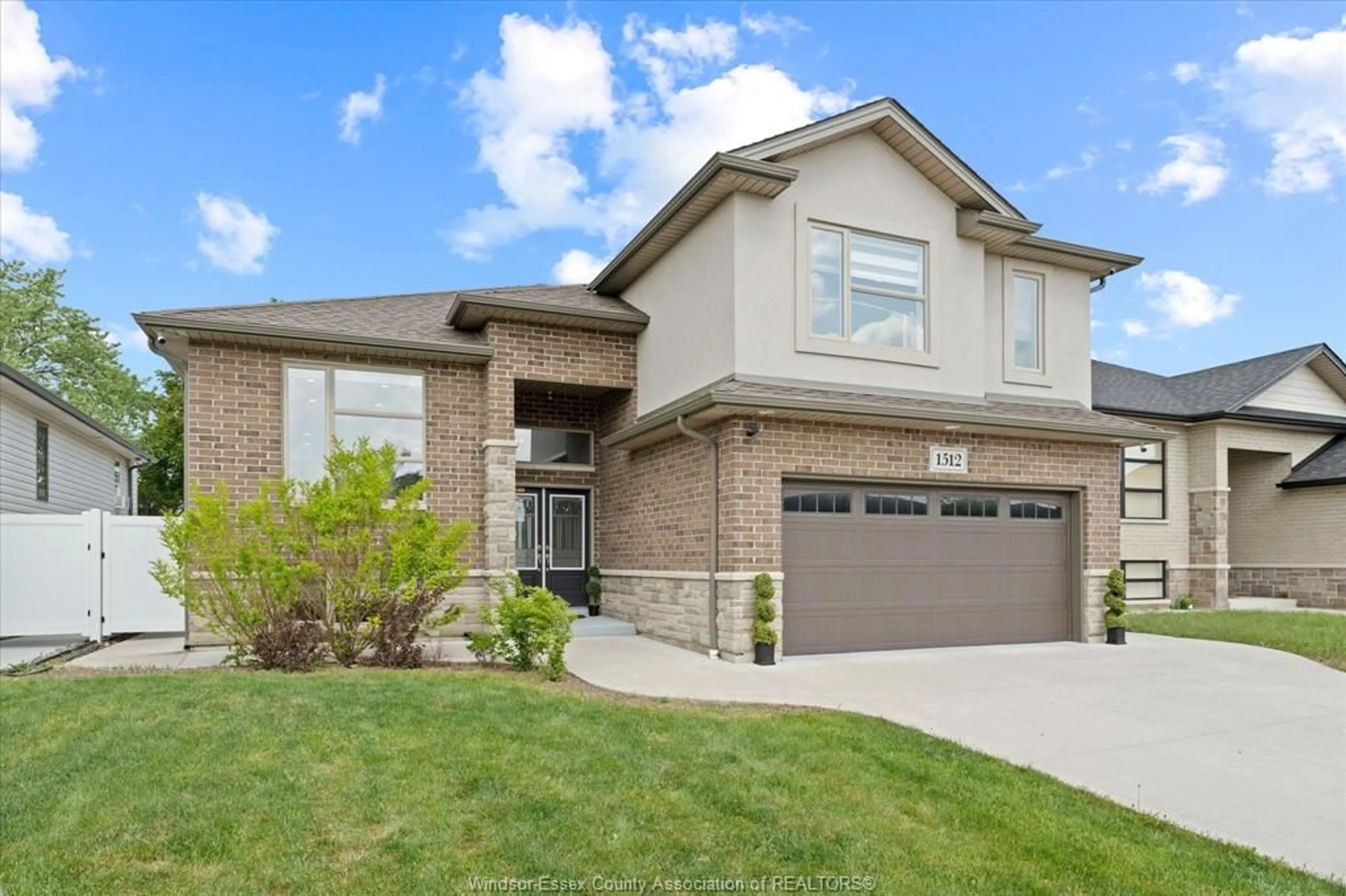 Home with brick exterior material, street for 1512 HARRISON St, LaSalle Ontario N9H 0E9