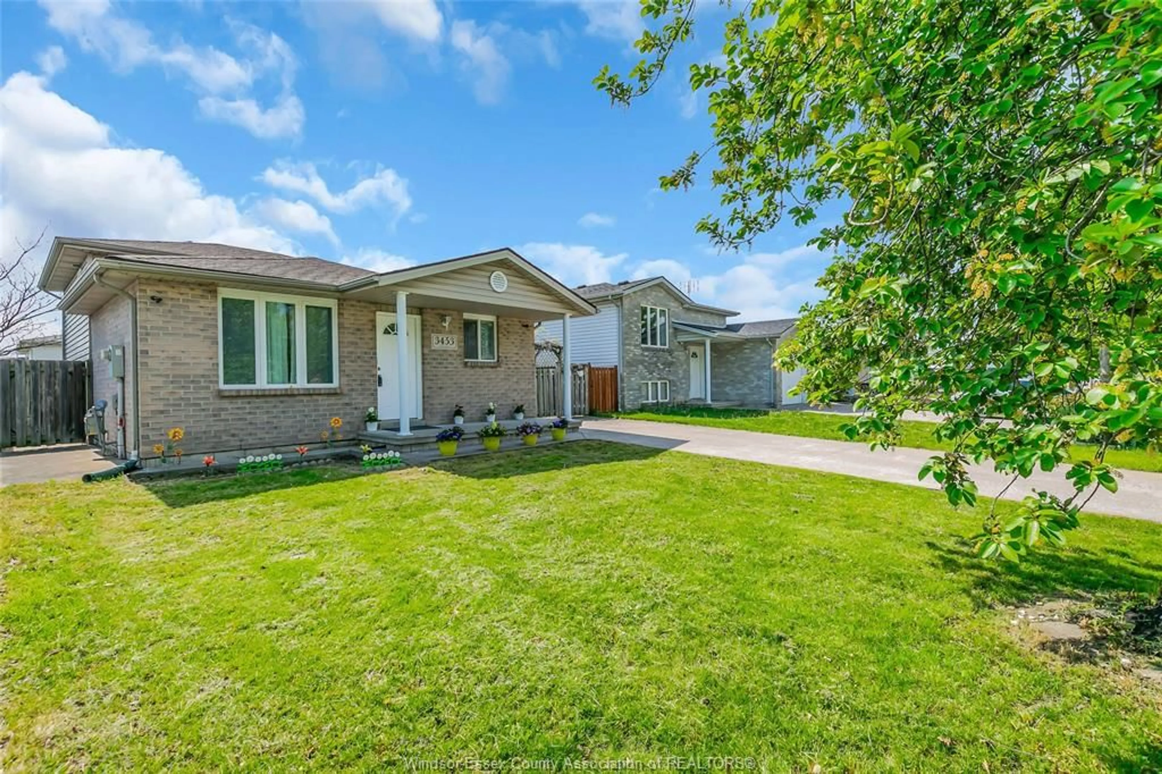 Unknown for 3453 CARIBOU Cres, Windsor Ontario N8W 5V4