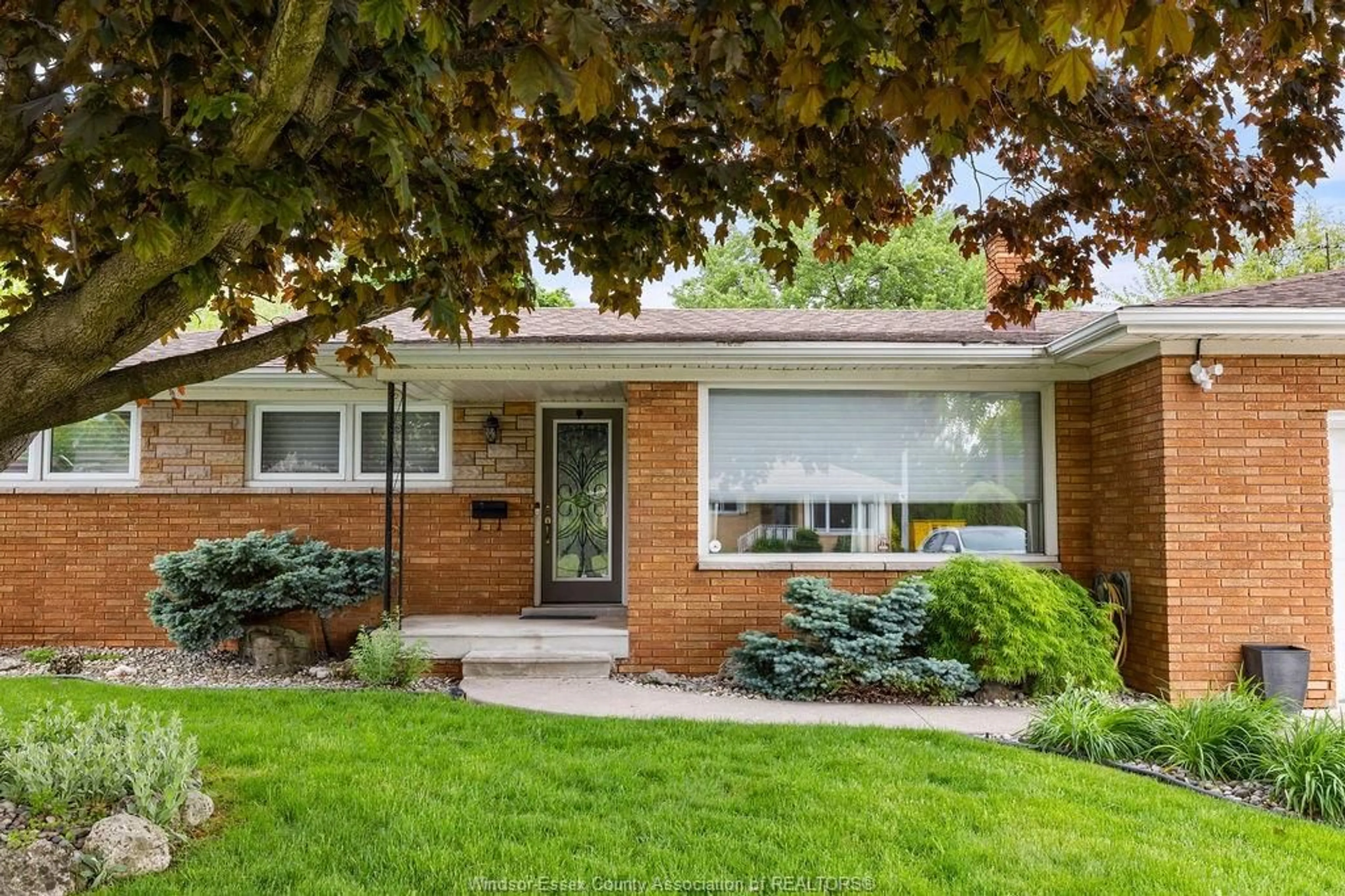 Home with brick exterior material, street for 1670 CAMPBELL Ave, Windsor Ontario N9B 2K6