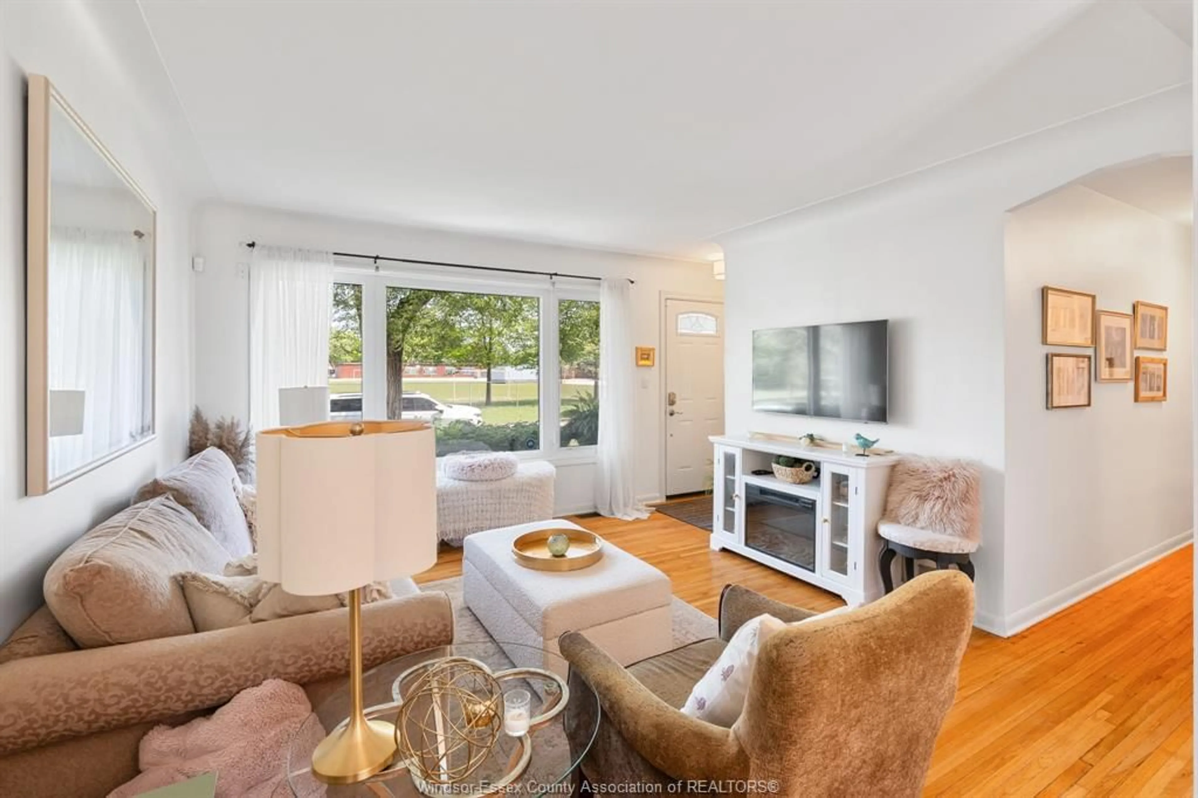 Living room with furniture, unknown for 3155 VIRGINIA PARK AVE, Windsor Ontario N9E 2C1