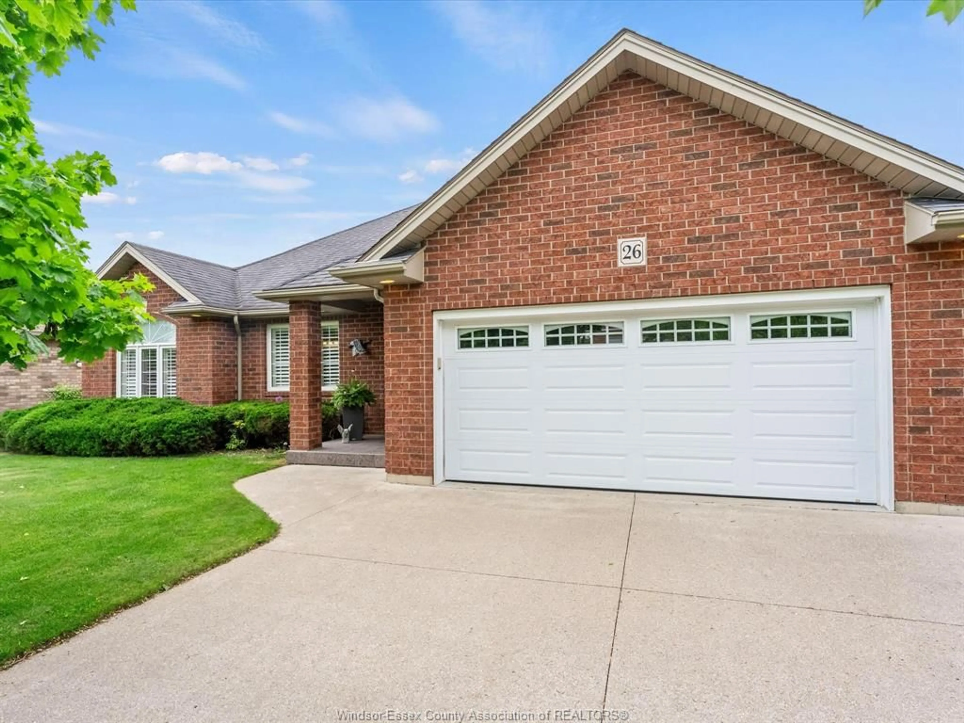 Home with brick exterior material, street for 26 GOLFVIEW, Kingsville Ontario N9Y 4E3