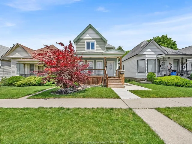 828 Lincoln, Windsor 3