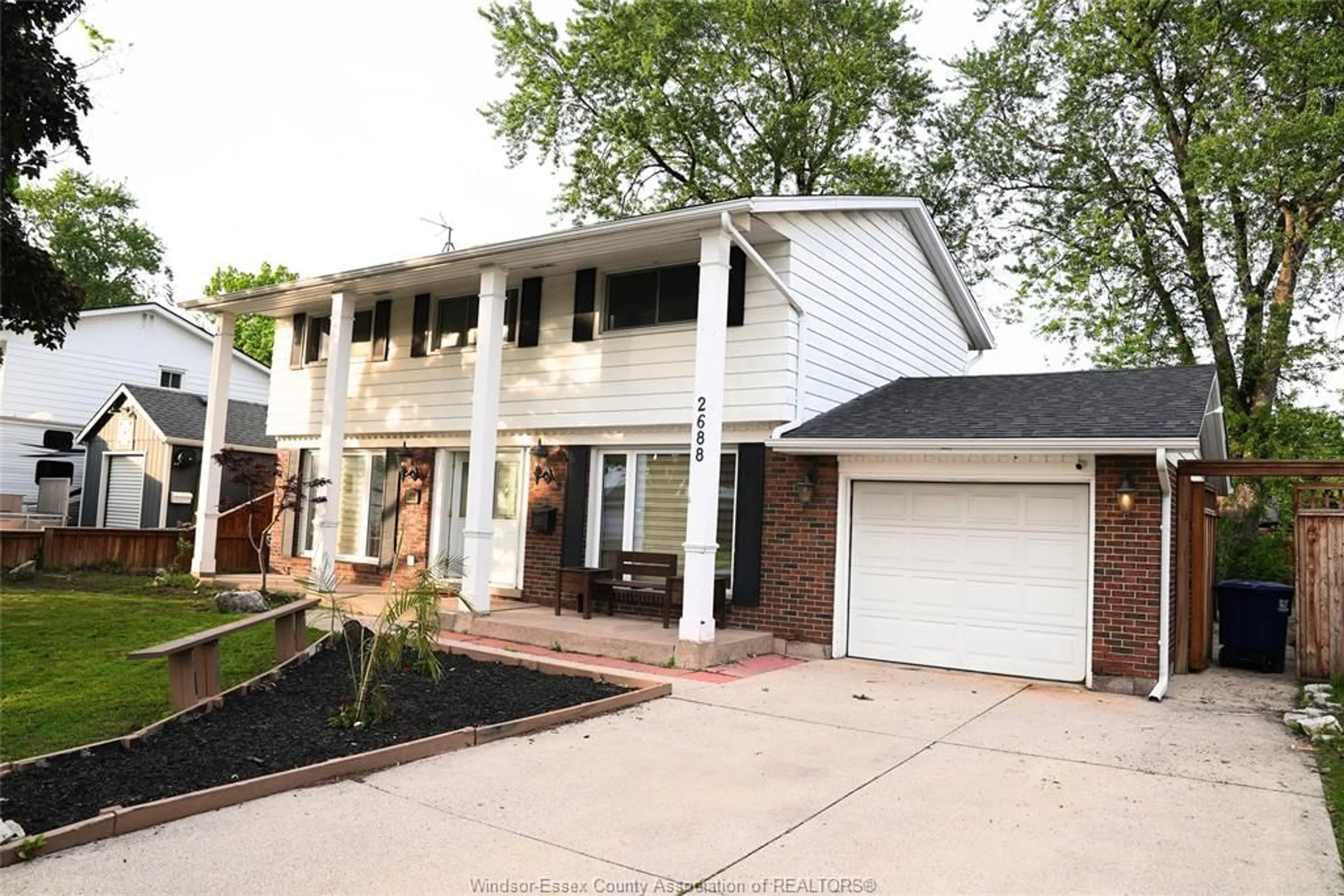 Home with brick exterior material, street for 2688 JAMAICA Cres, Windsor Ontario N9E 2Z2