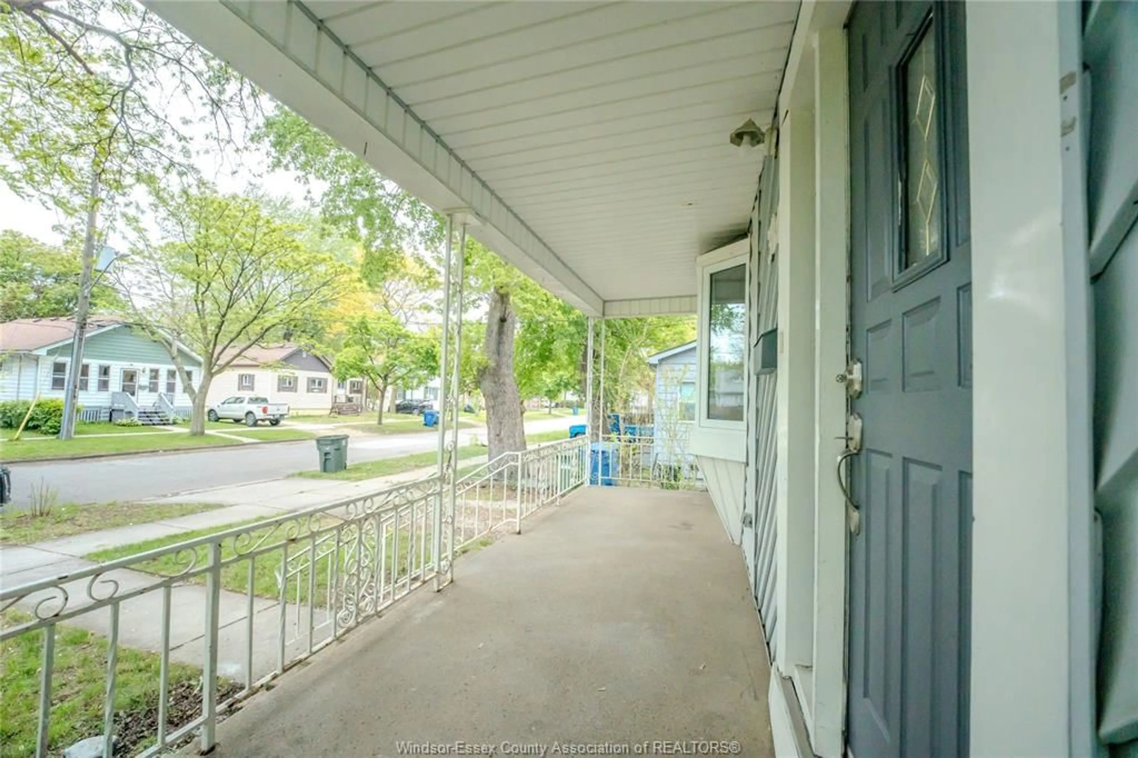 Patio, street for 380 CHAPPELL, Windsor Ontario N9C 3C7