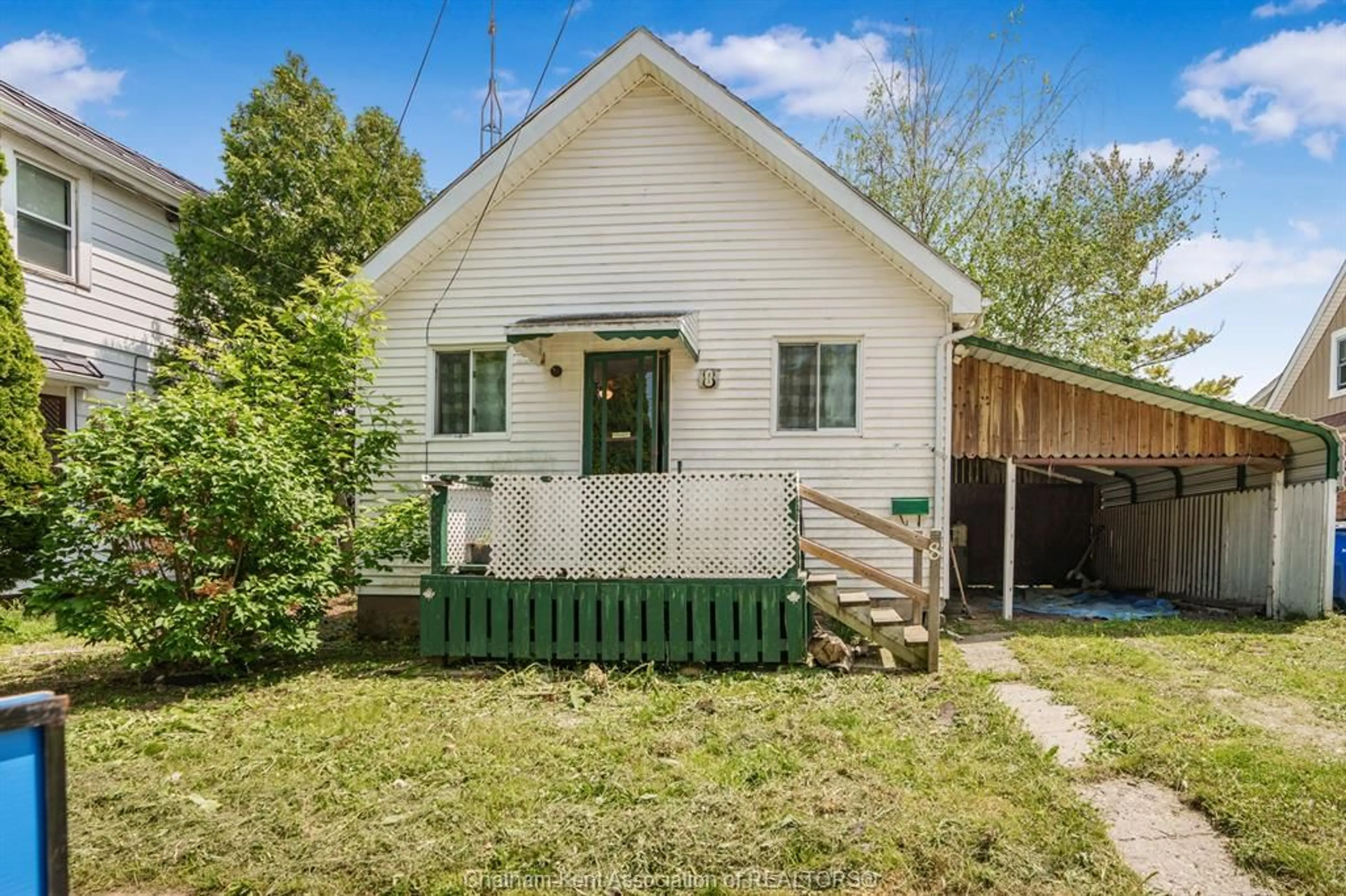 Shed for 8 Gray St, Chatham Ontario N7M 1S6