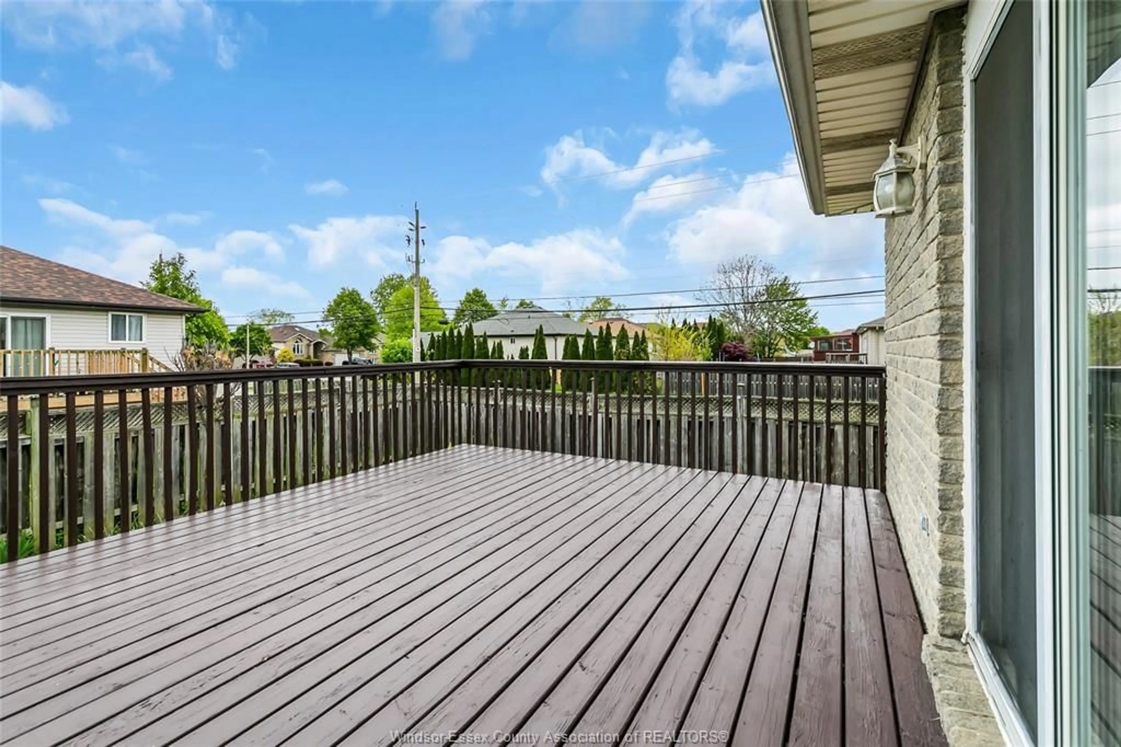 Patio, water/lake/river/ocean view for 2401 ST. PATRICKS, Windsor Ontario N9E 4V9
