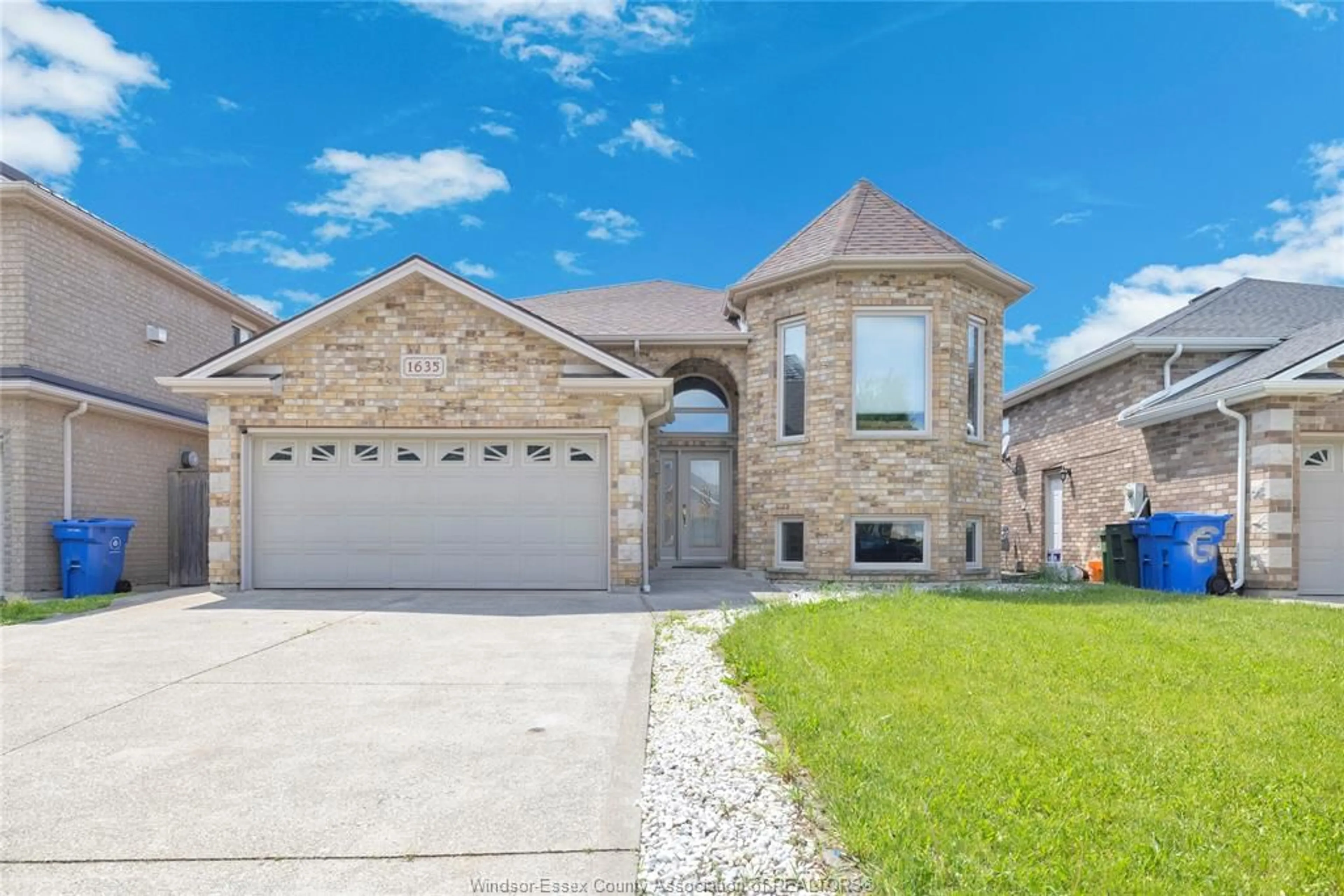 Home with brick exterior material, street for 1635 MERIDIAN, Windsor Ontario N9G 3E7