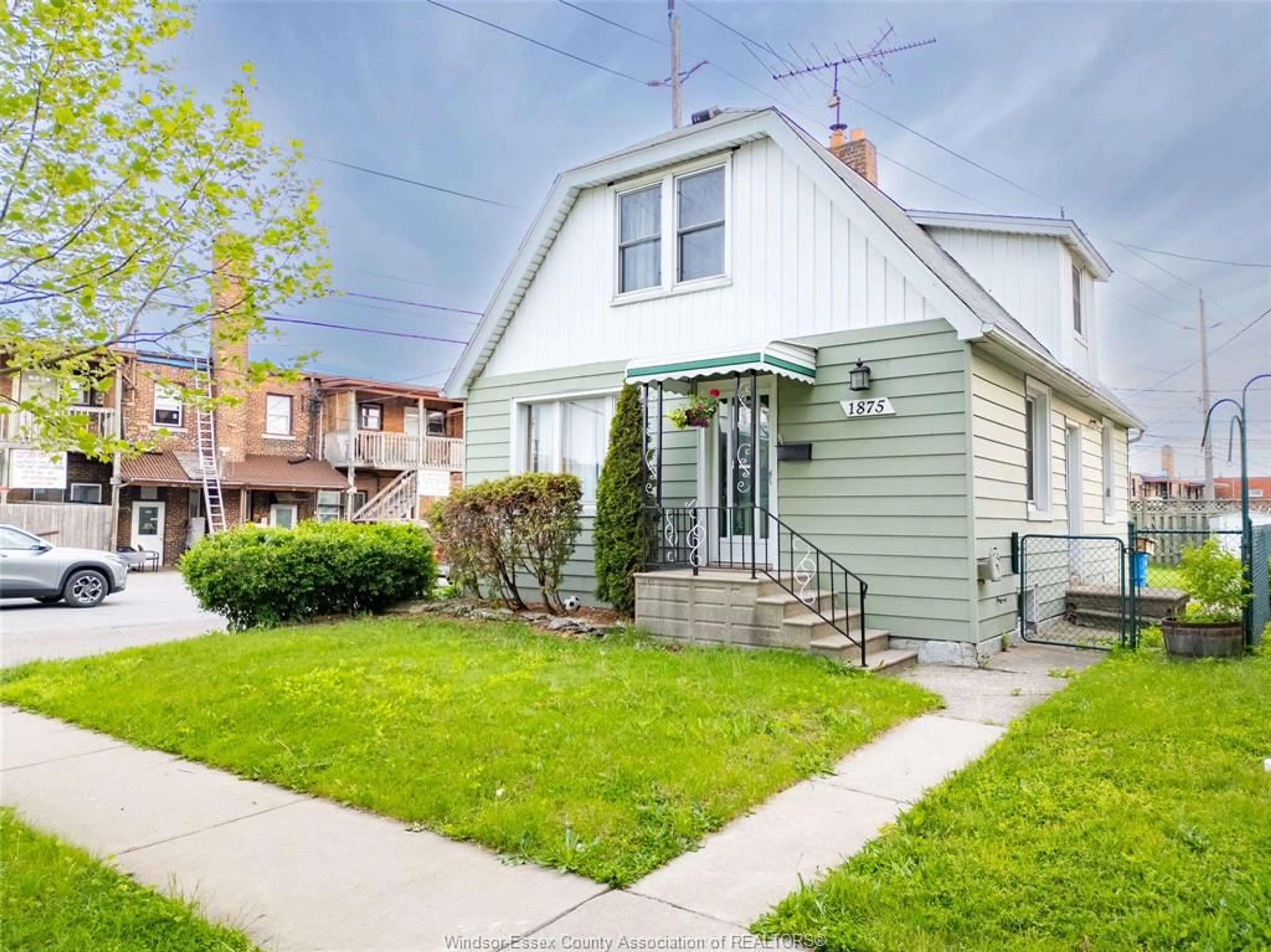 Home with vinyl exterior material, street for 1875 WINDERMERE, Windsor Ontario N8W 2S3