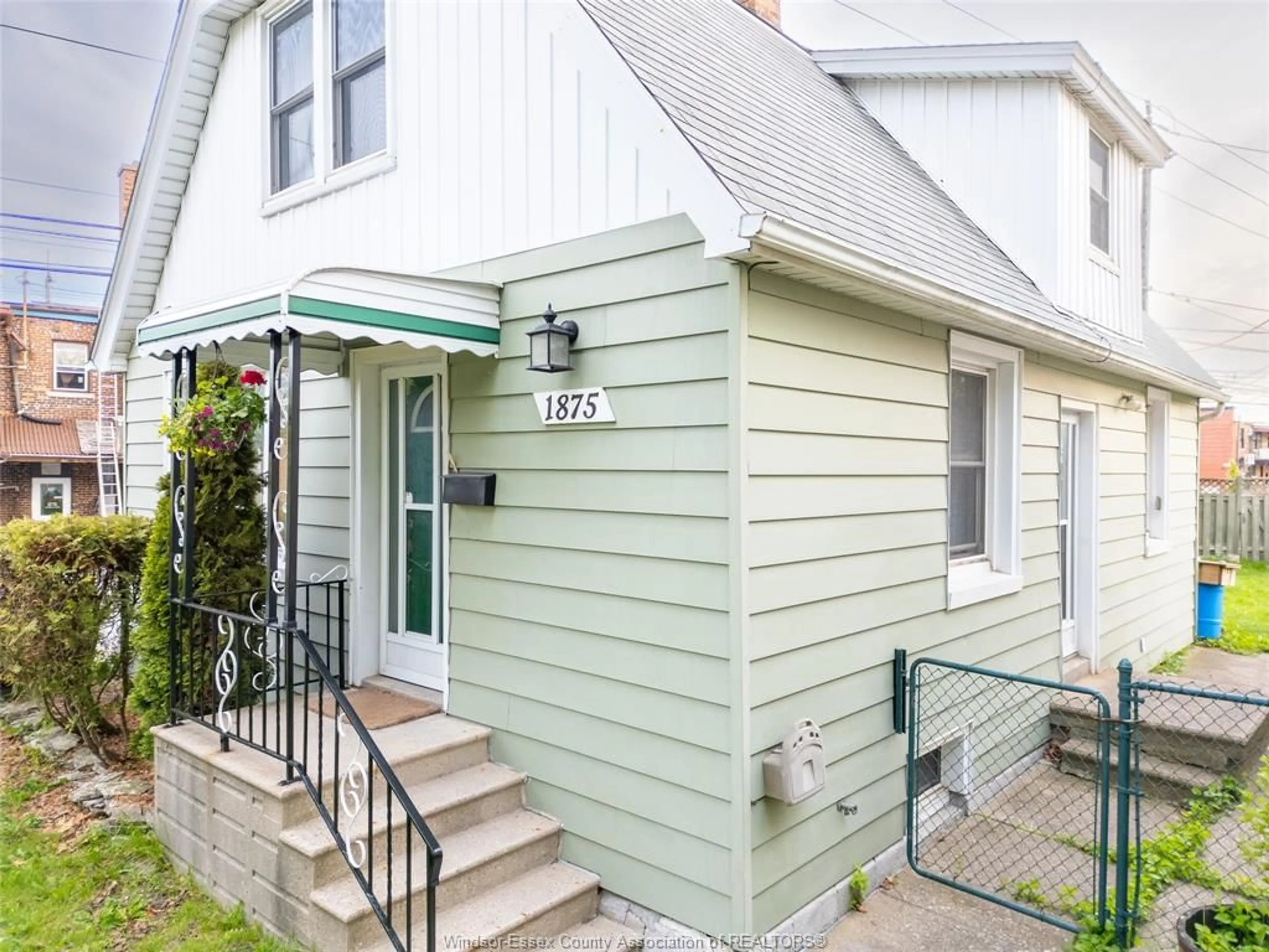Home with vinyl exterior material, street for 1875 WINDERMERE, Windsor Ontario N8W 2S3