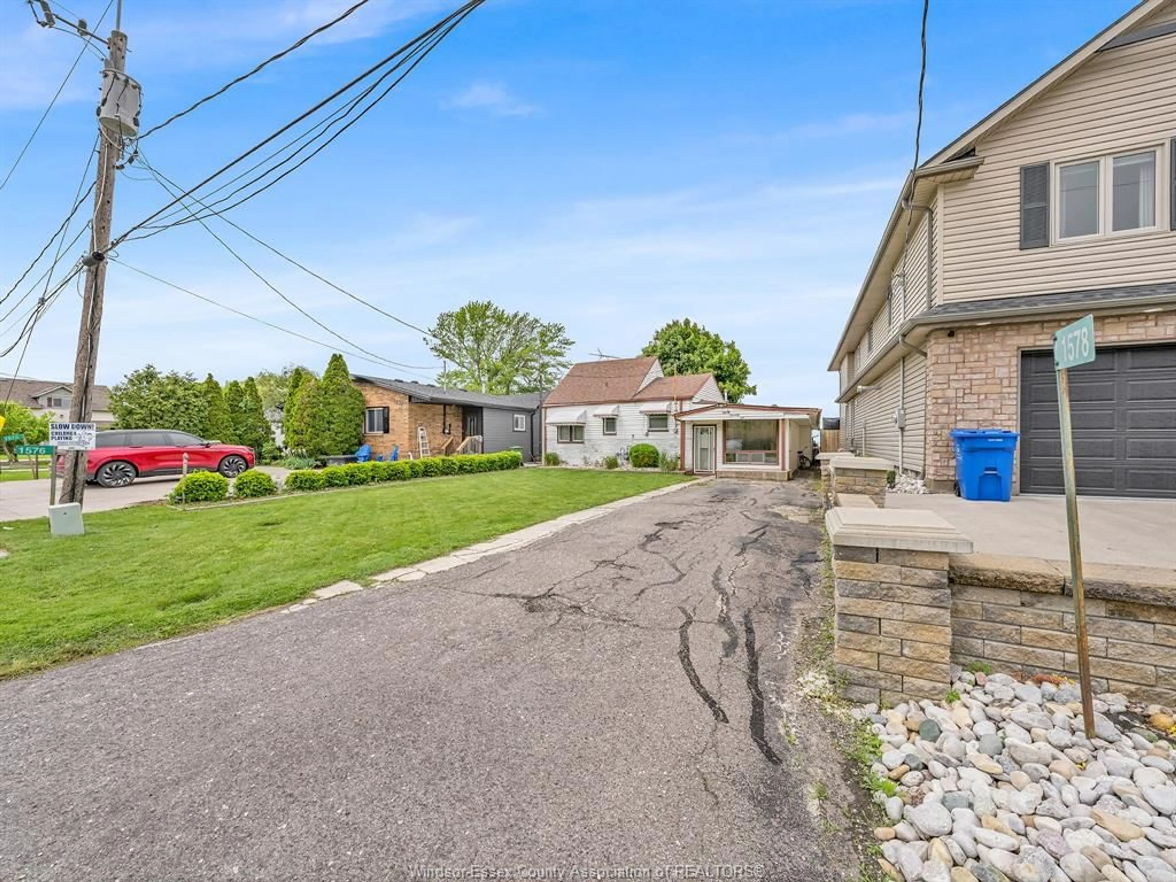 A pic from outside/outdoor area/front of a property/back of a property/a pic from drone, street for 1576 CAILLE, Lakeshore Ontario N0R 1A0