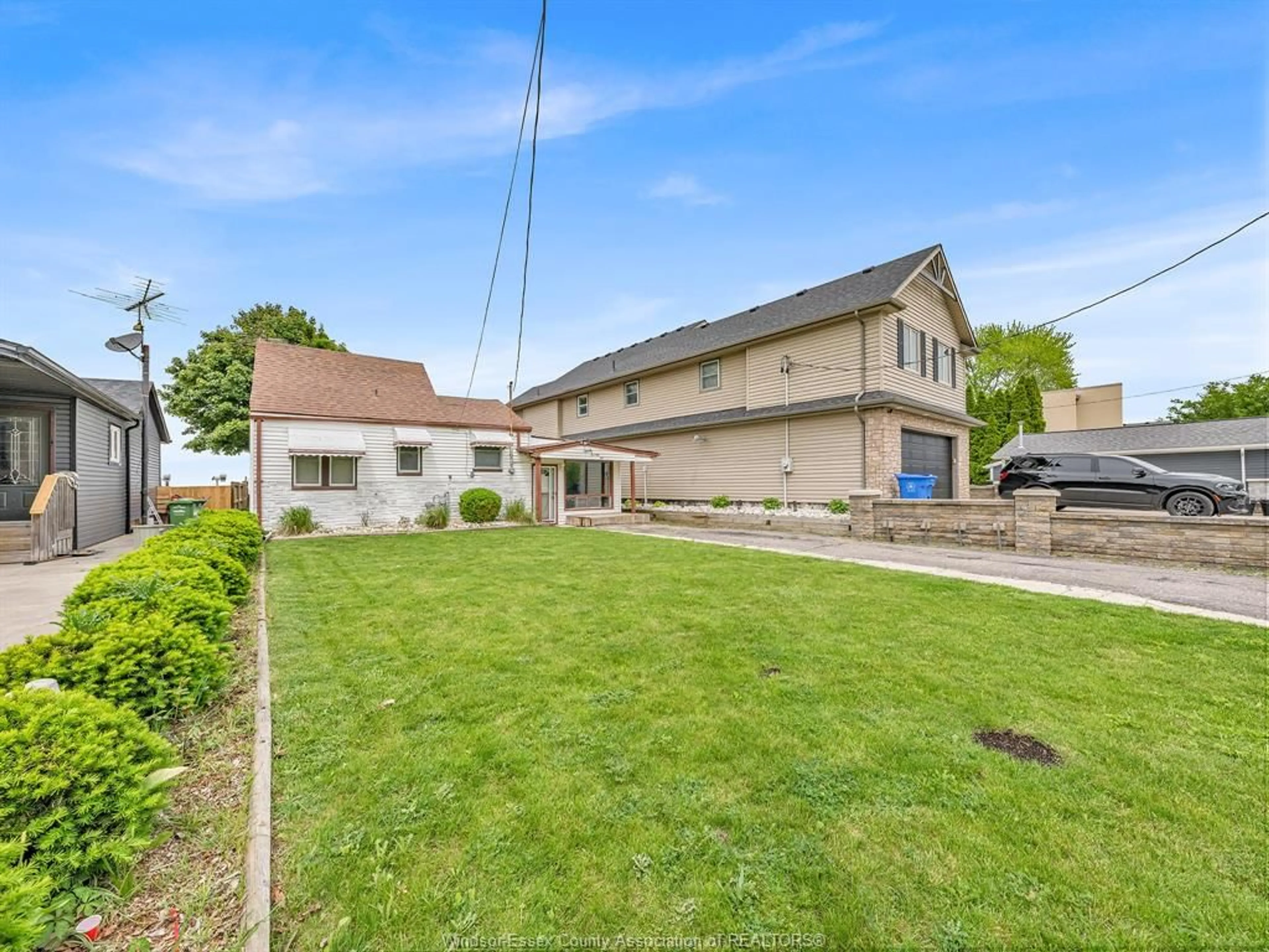 A pic from outside/outdoor area/front of a property/back of a property/a pic from drone, street for 1576 CAILLE, Lakeshore Ontario N0R 1A0