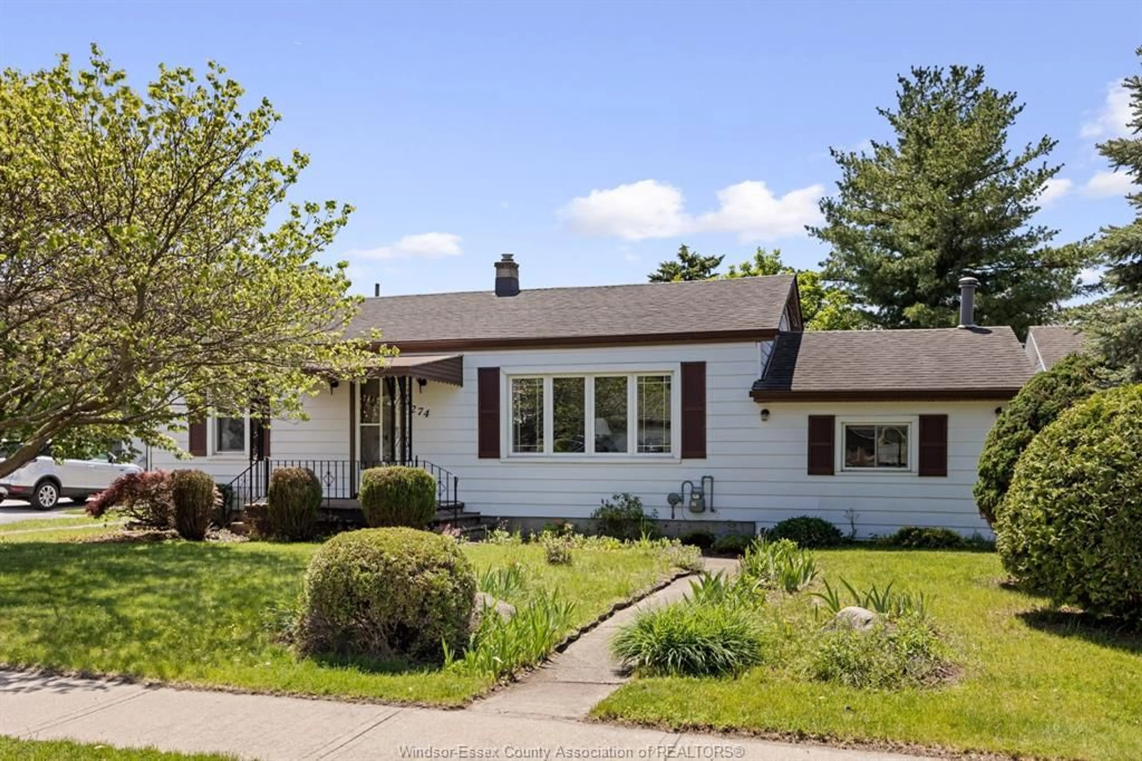 Home with vinyl exterior material, street for 274 MAPLE St, LaSalle Ontario N9J 1N8