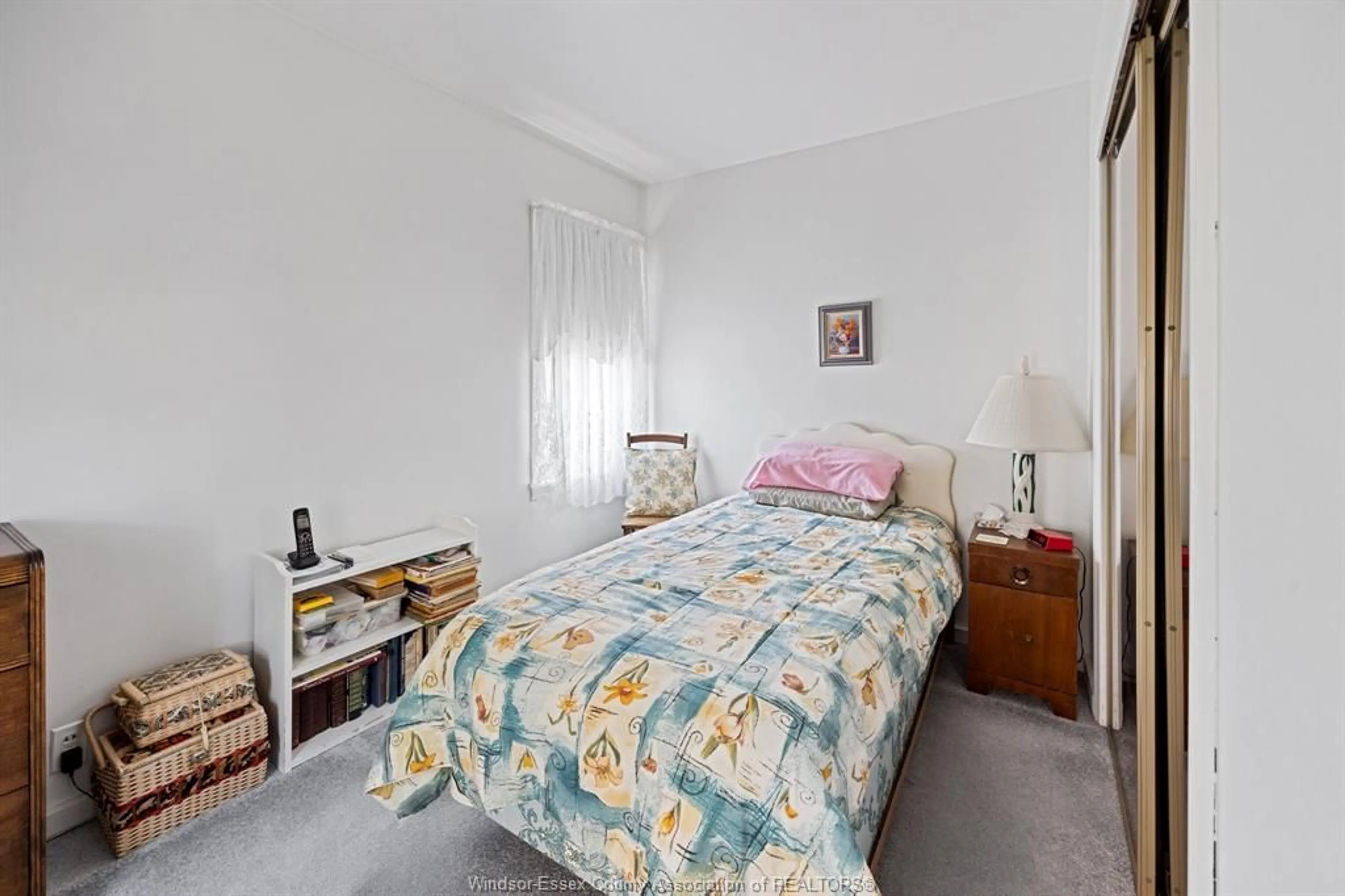 Bedroom with bed, unknown for 274 MAPLE St, LaSalle Ontario N9J 1N8