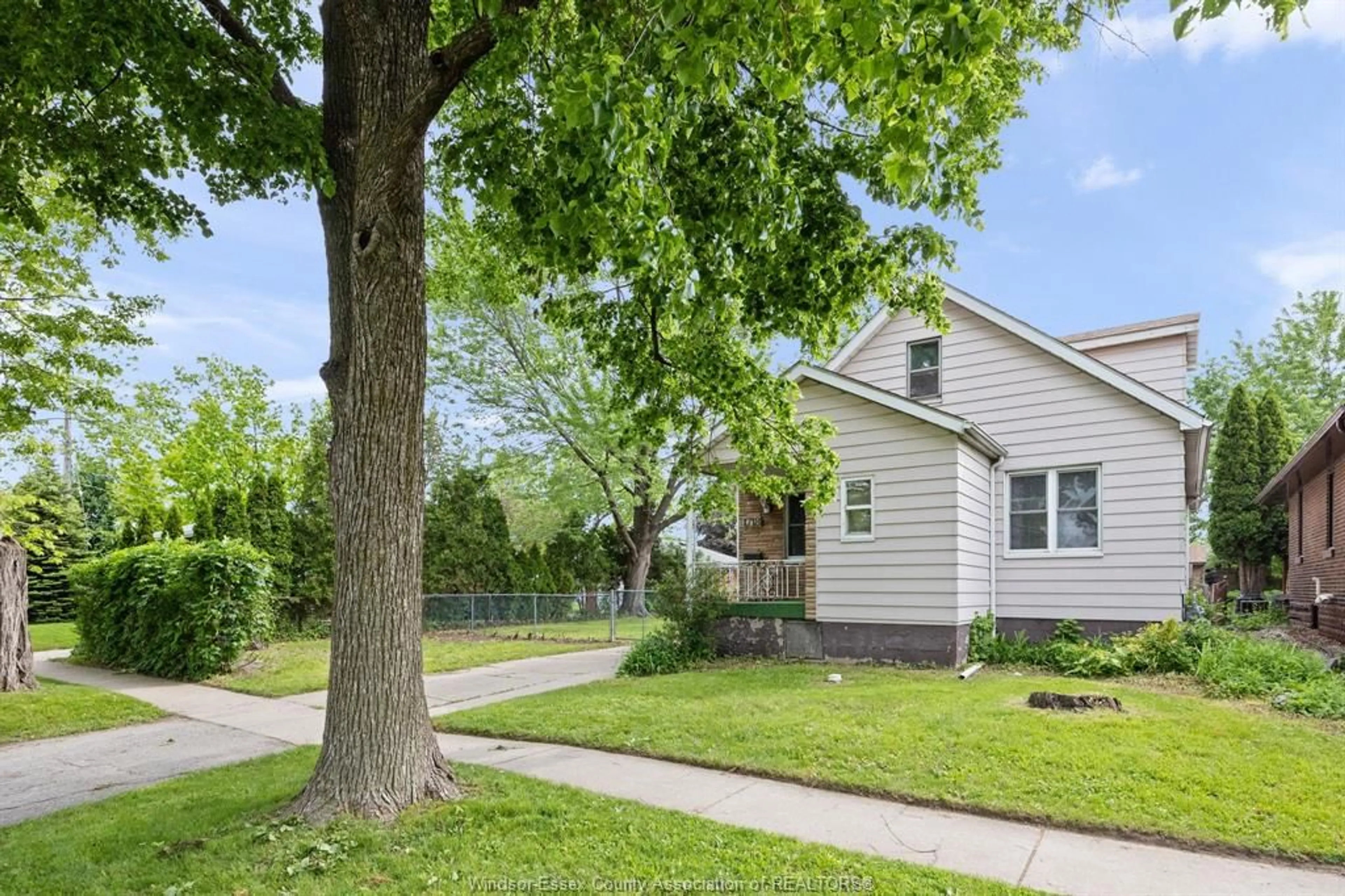 Unknown for 1718 FACTORIA, Windsor Ontario N8Y 4R3