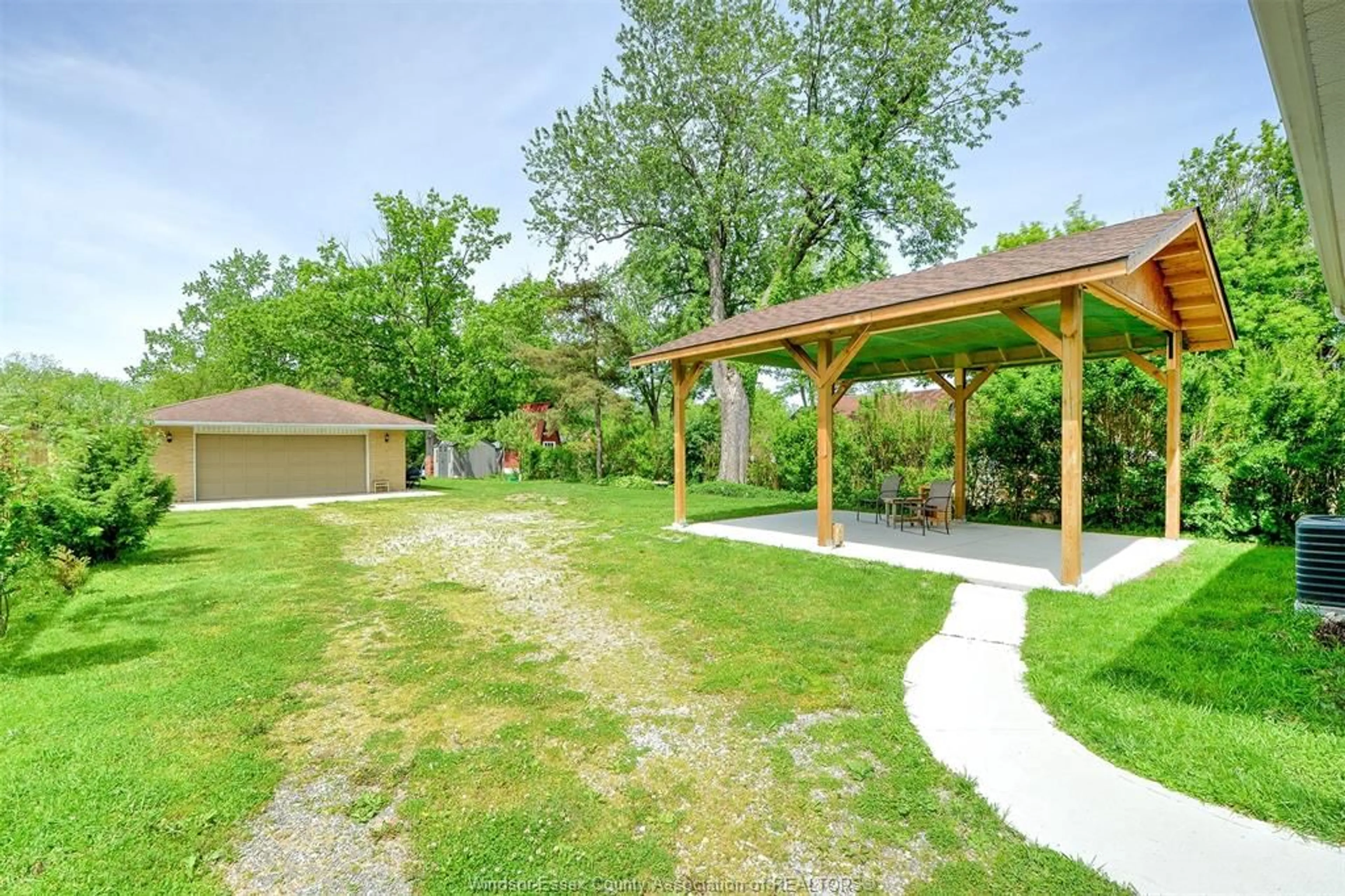 Patio, unknown for 3567 HOWARD, Windsor Ontario N9E 3N6