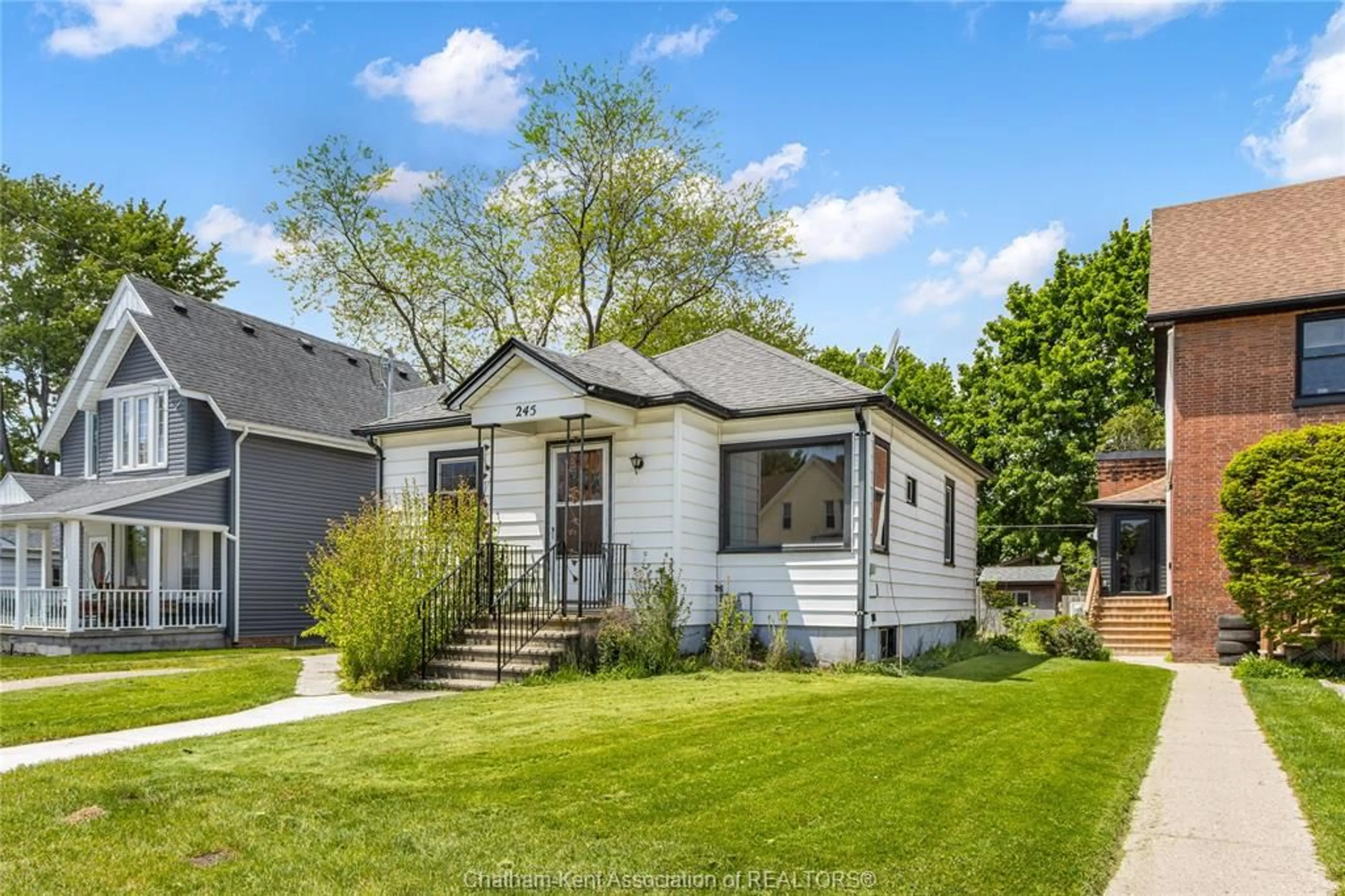 Home with vinyl exterior material, street for 245 SELKIRK St, Chatham Ontario N7L 1Z5