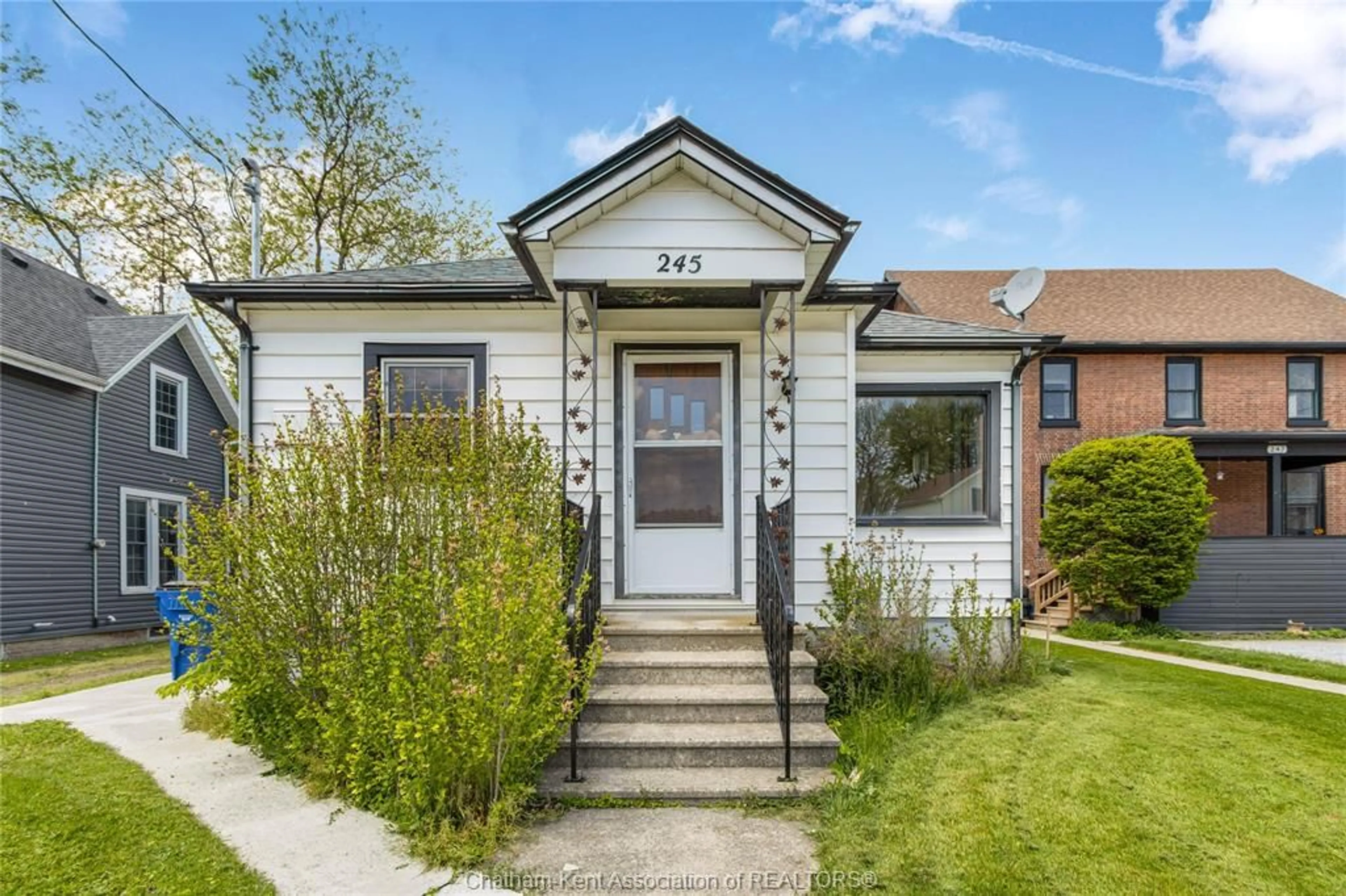 Home with vinyl exterior material, street for 245 SELKIRK St, Chatham Ontario N7L 1Z5