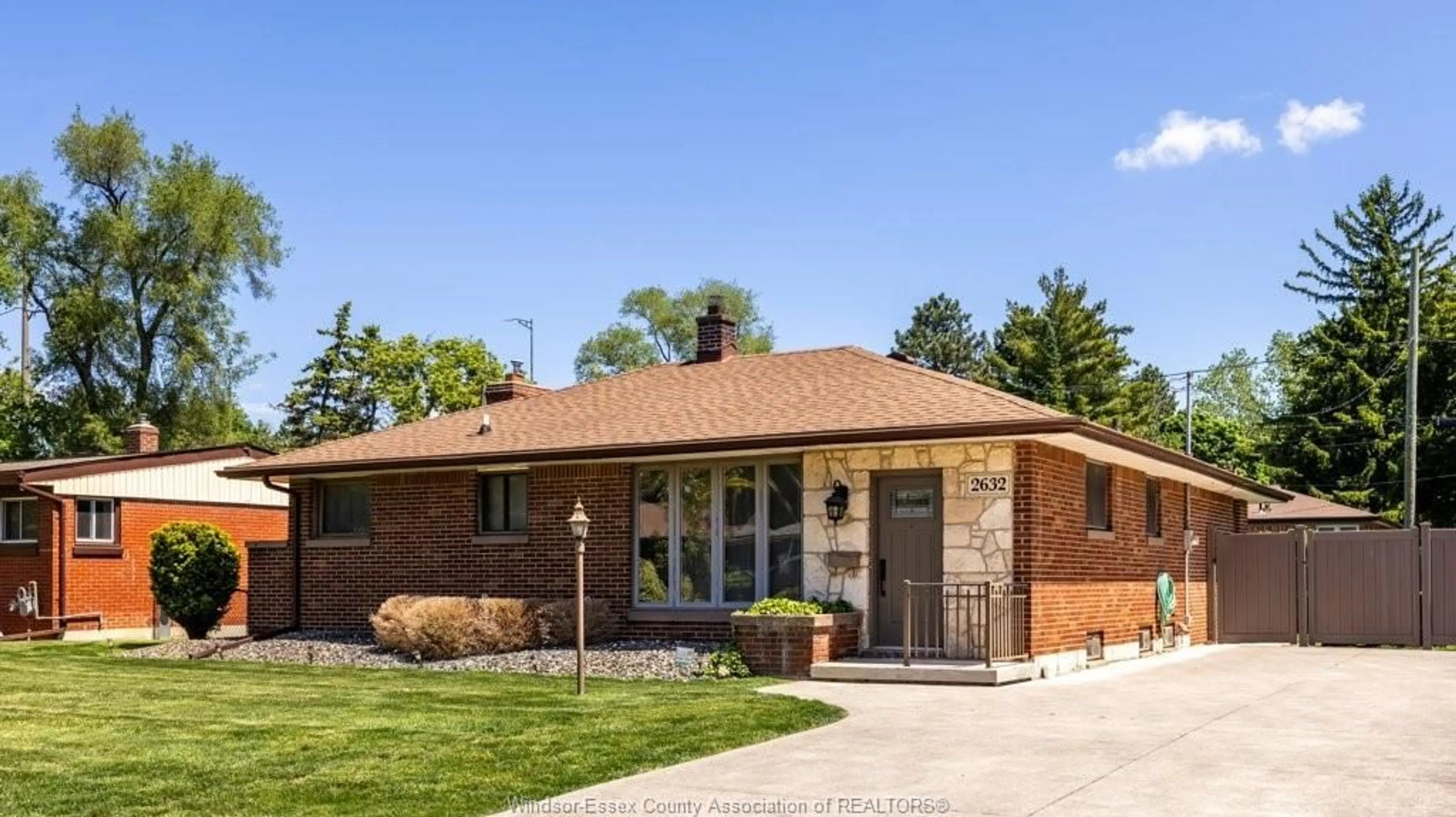 Home with brick exterior material, street for 2632 Everts Ave, Windsor Ontario N9E 2V1