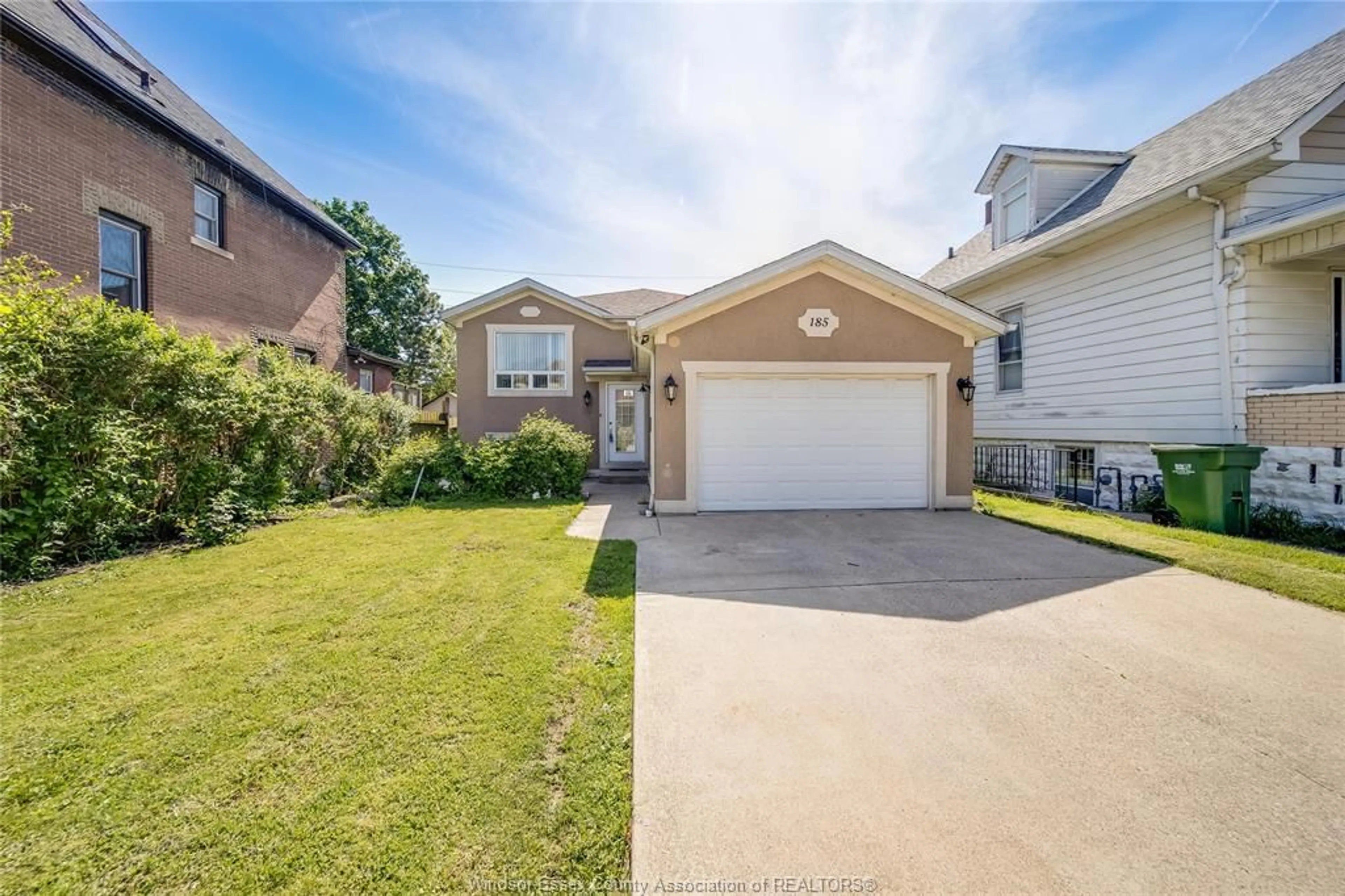 Unknown for 185 ELM Ave, Windsor Ontario N9A 5G9