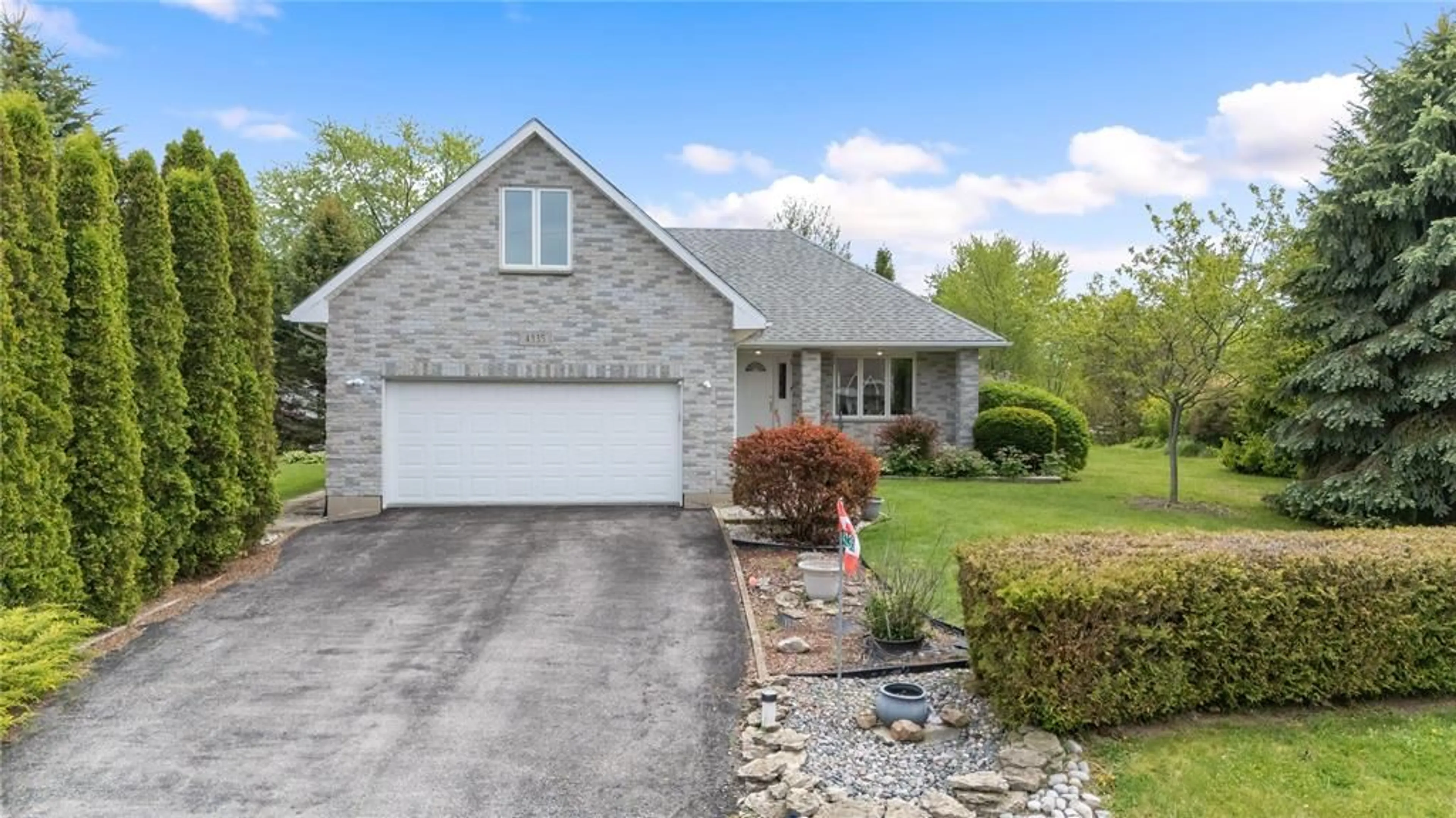 Unknown for 4335 Bluepoint Dr, Plympton-Wyoming Ontario N0N 1J6