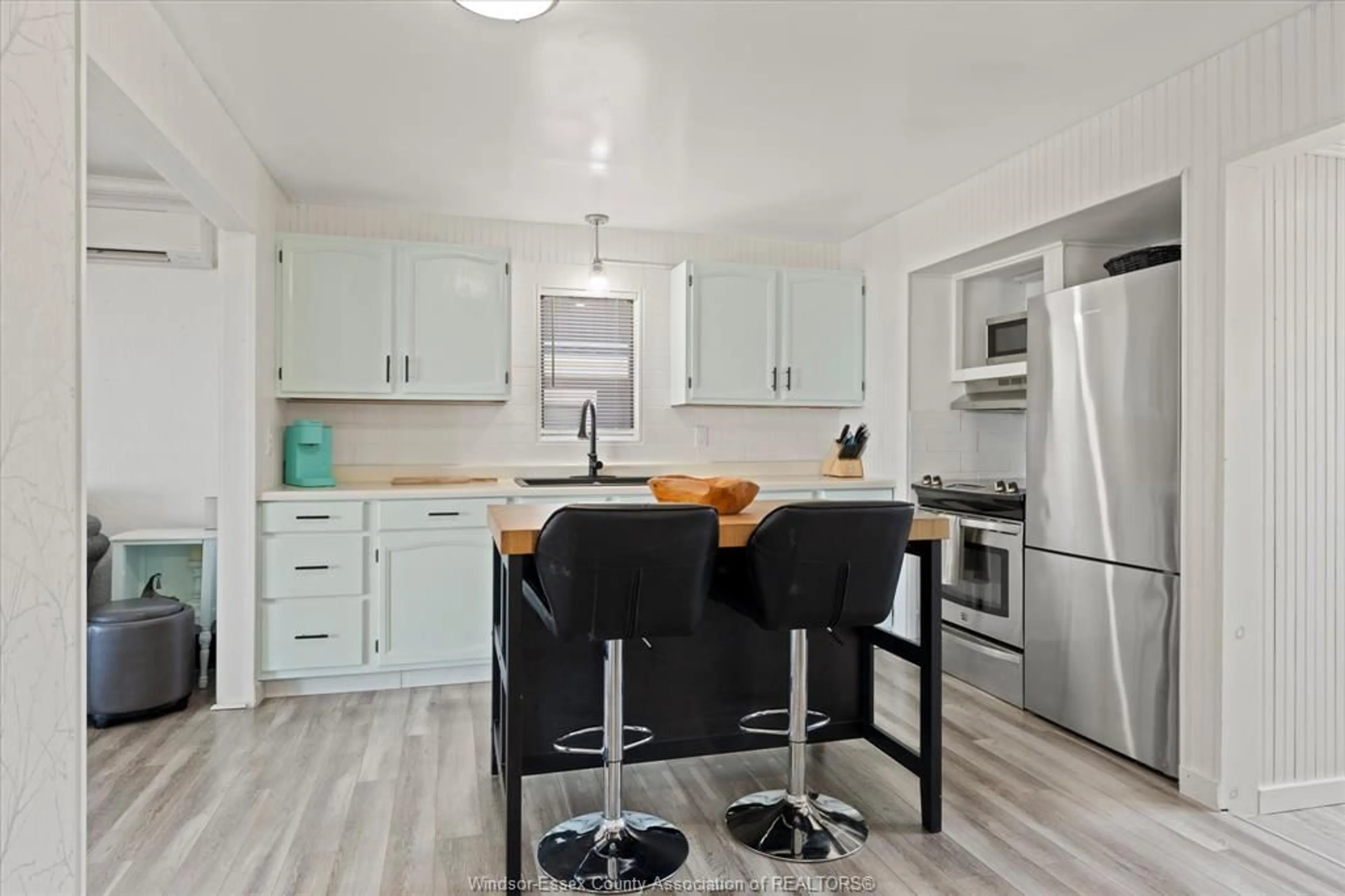 Open concept kitchen, unknown for 13560 CRYSTAL BEACH, Stoney Point Ontario N0R 1N0