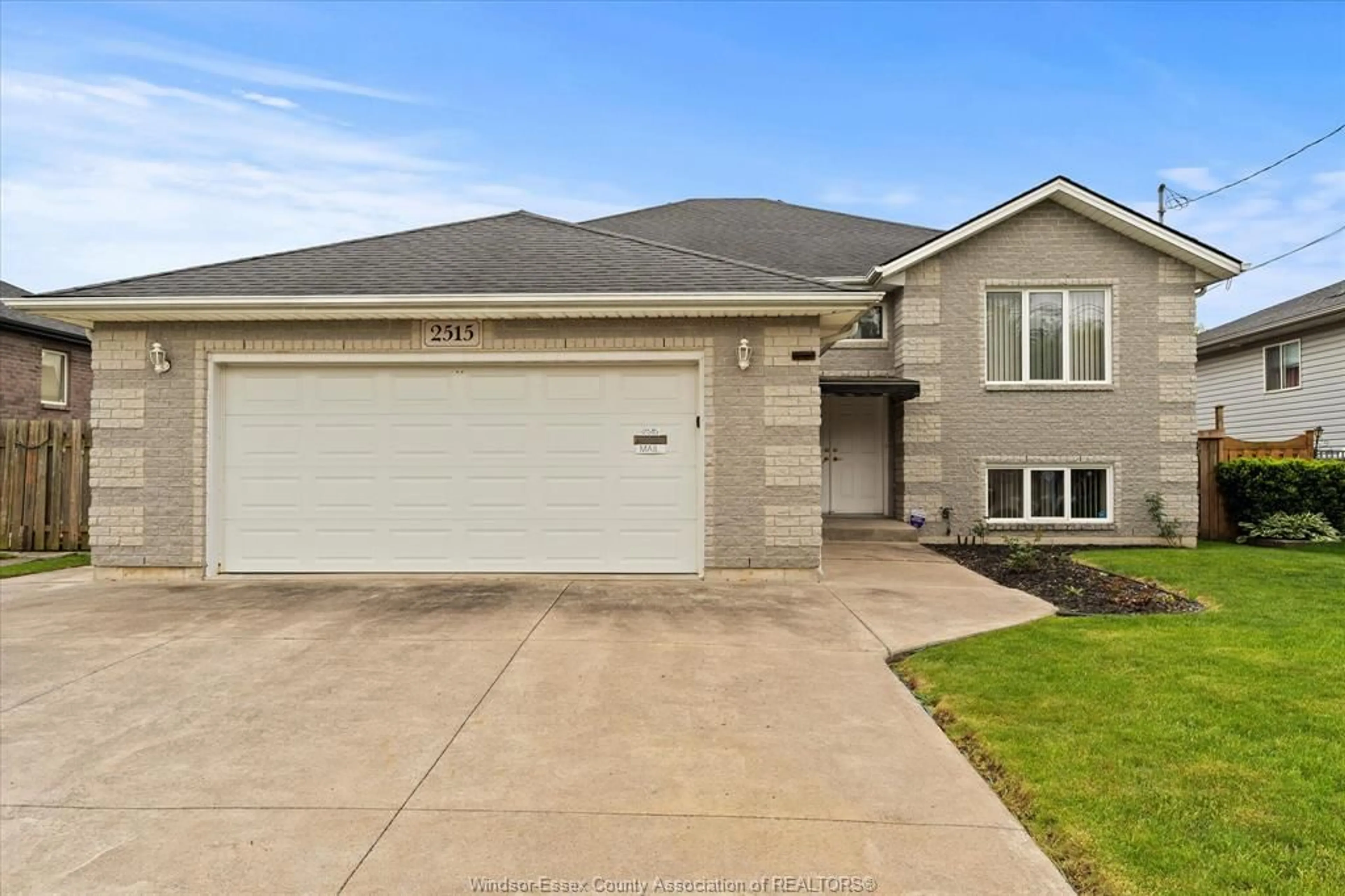 Unknown for 2515 COUSINEAU St, LaSalle Ontario N9H 2M2