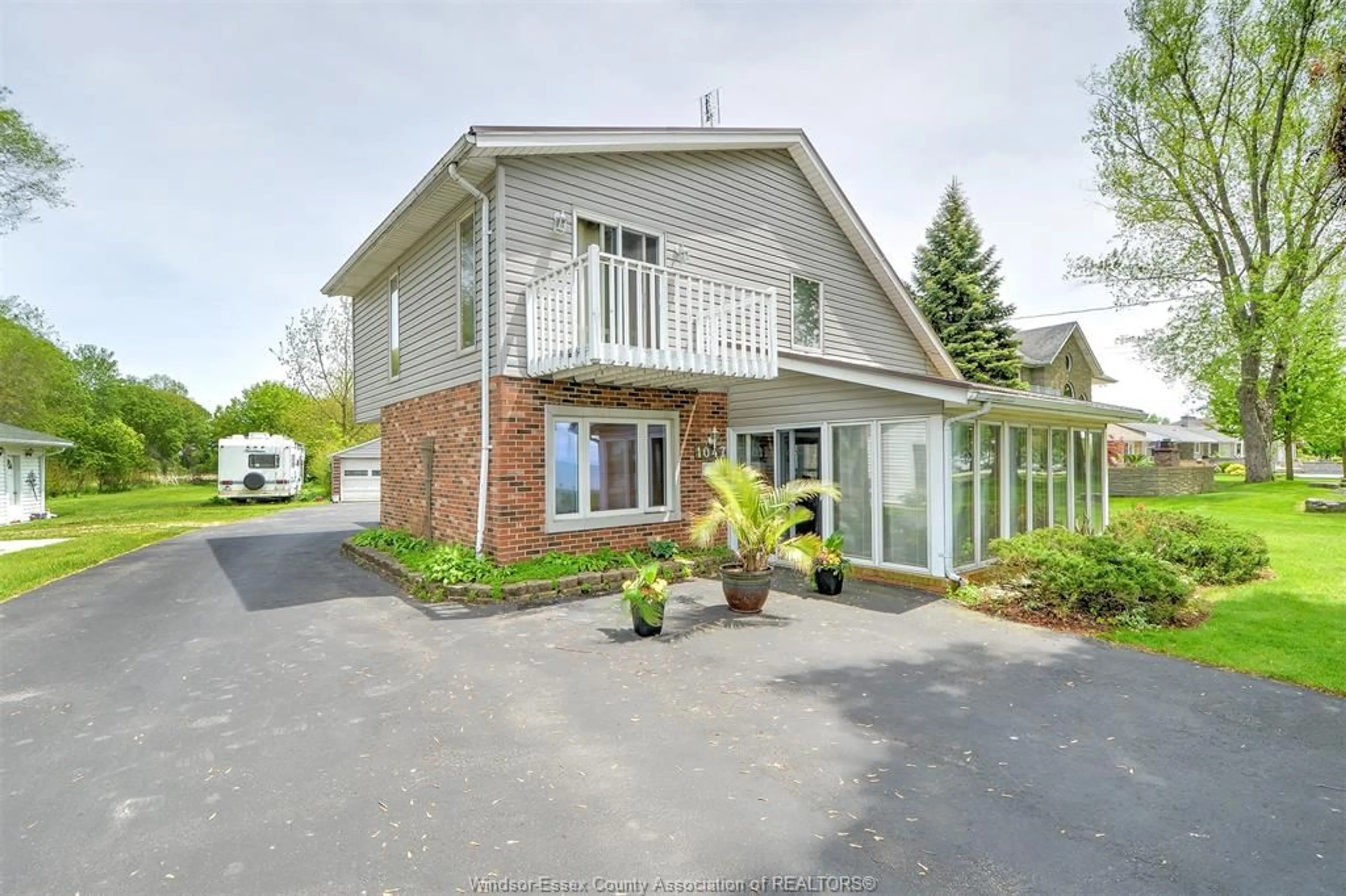 Unknown for 1047 FRONT Rd, Amherstburg Ontario N9V 2M4