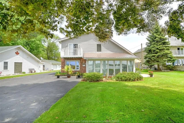1047 FRONT Rd, Amherstburg 3