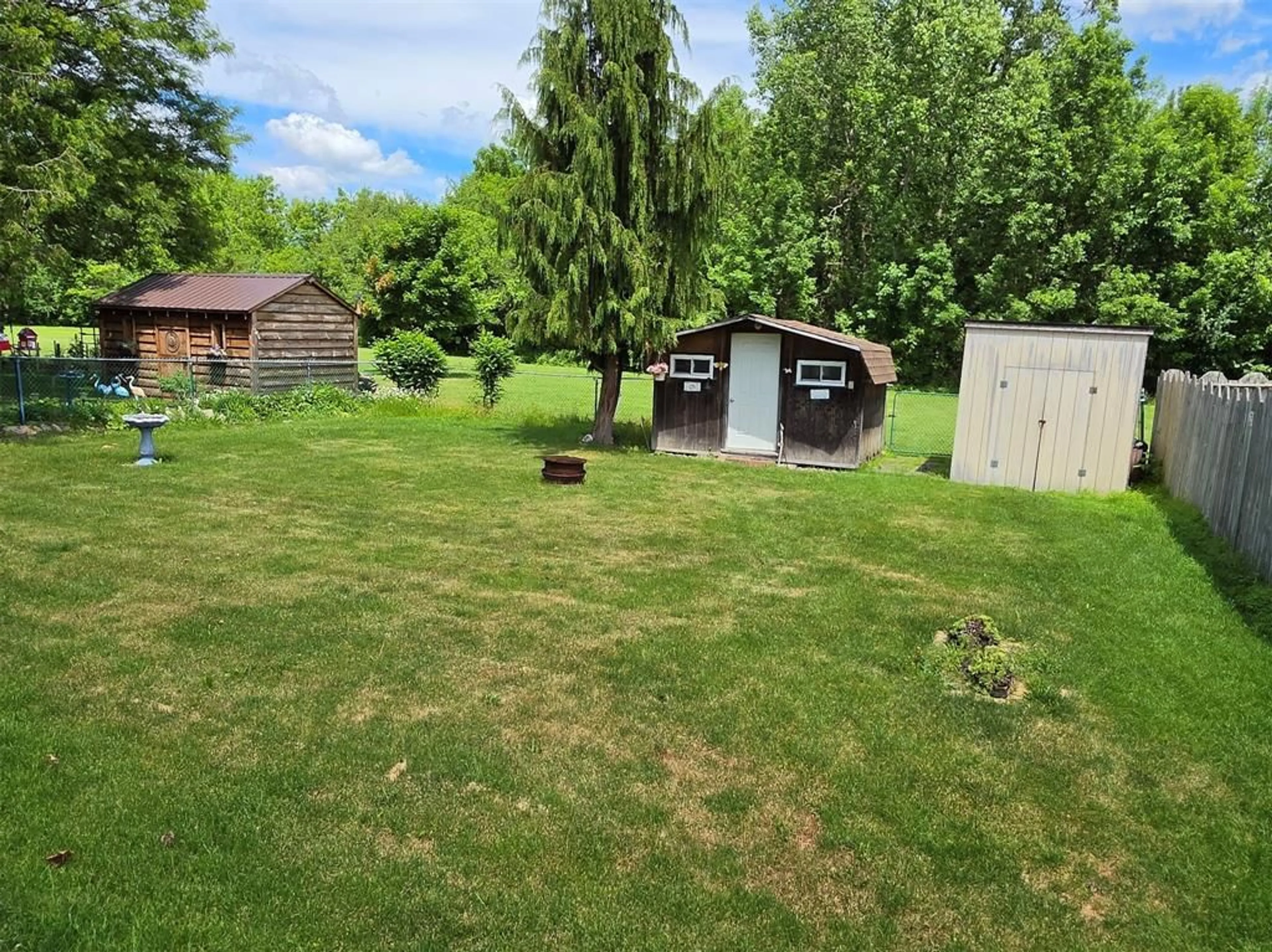 Shed for 140 Main St, St Clair Ontario N0N 1H0