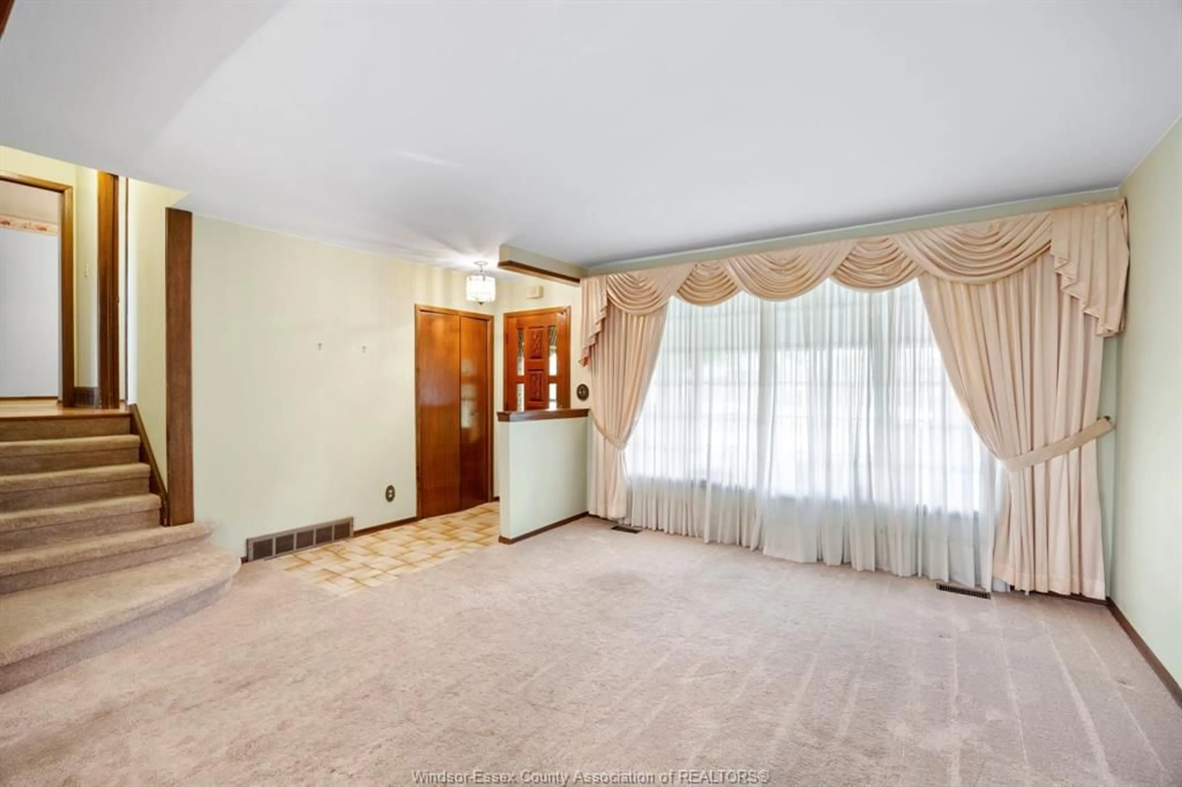 Unknown for 5649 BALDWIN, Windsor Ontario N8T 1L7