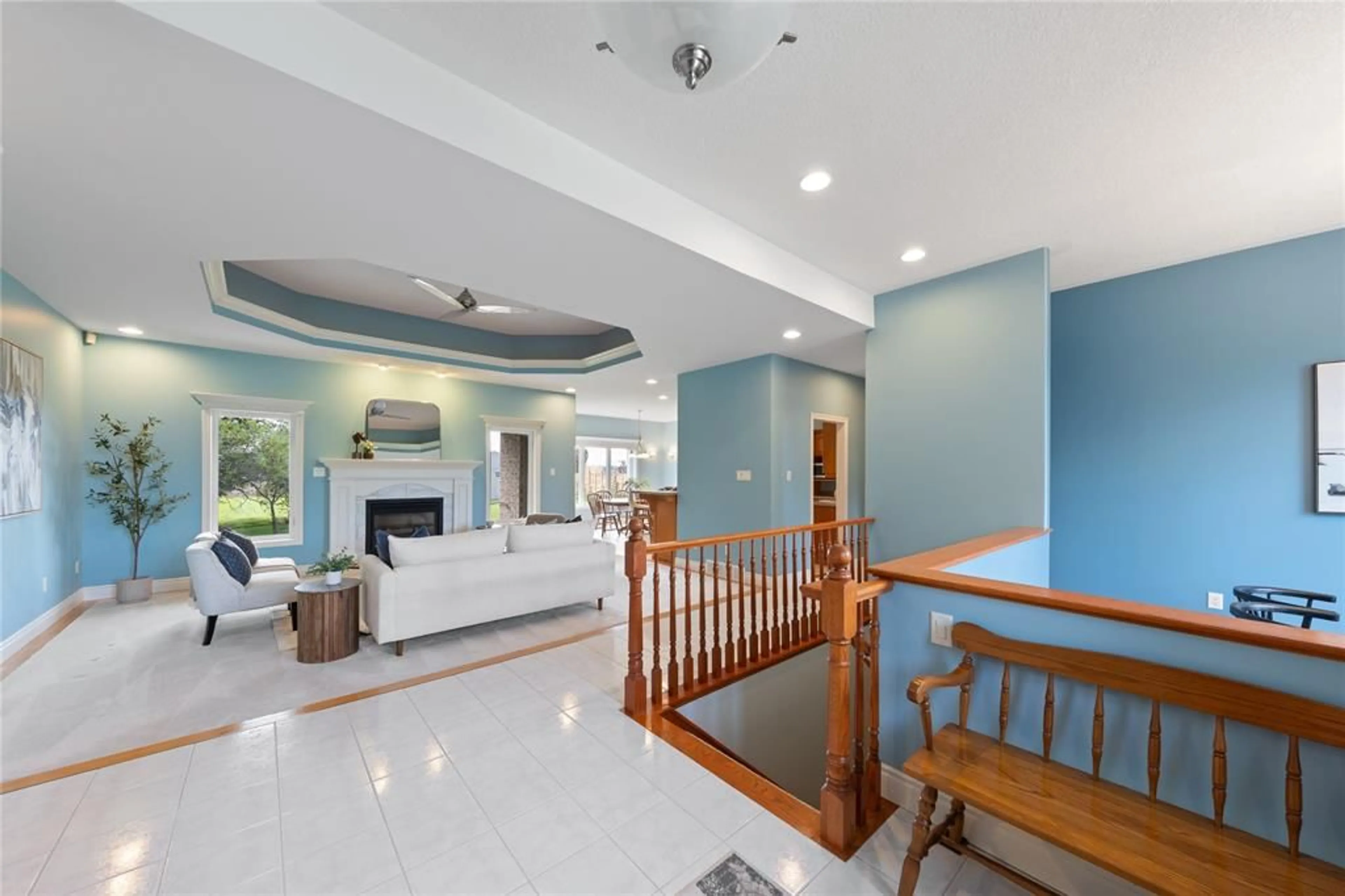 Indoor foyer for 3633 EGREMONT Rd, Plympton-Wyoming Ontario N0N 1E0