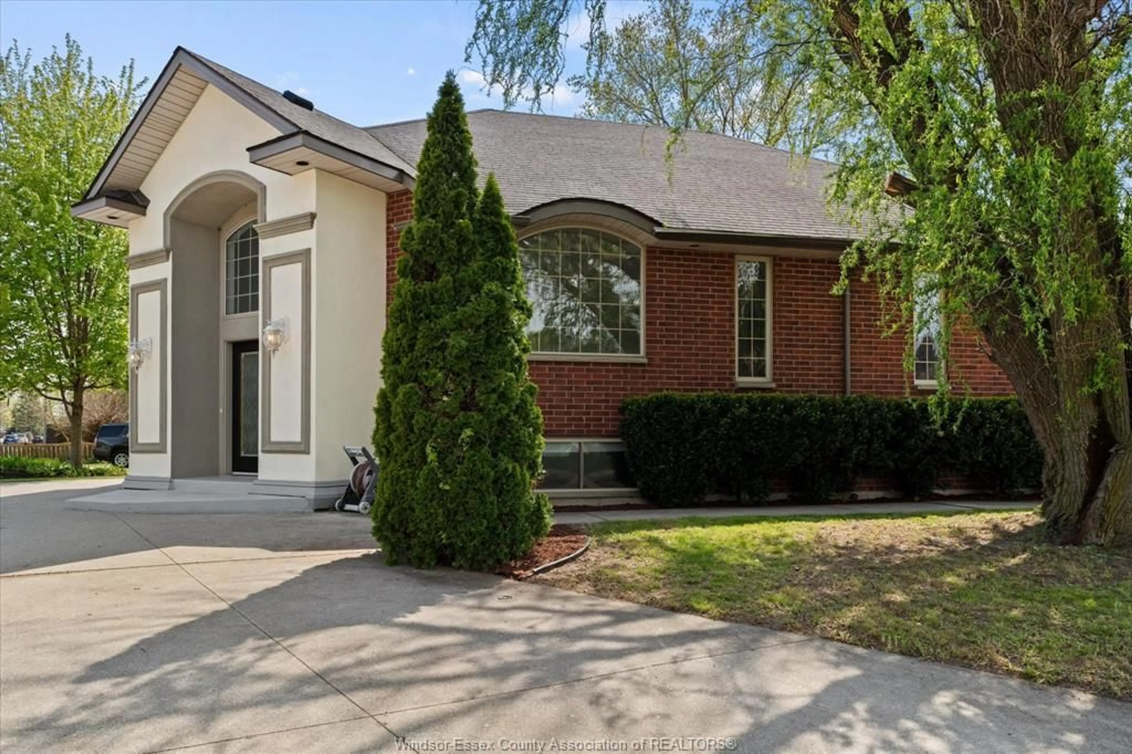 Home with brick exterior material, street for 6304 MATCHETTE, LaSalle Ontario N9J 2J7