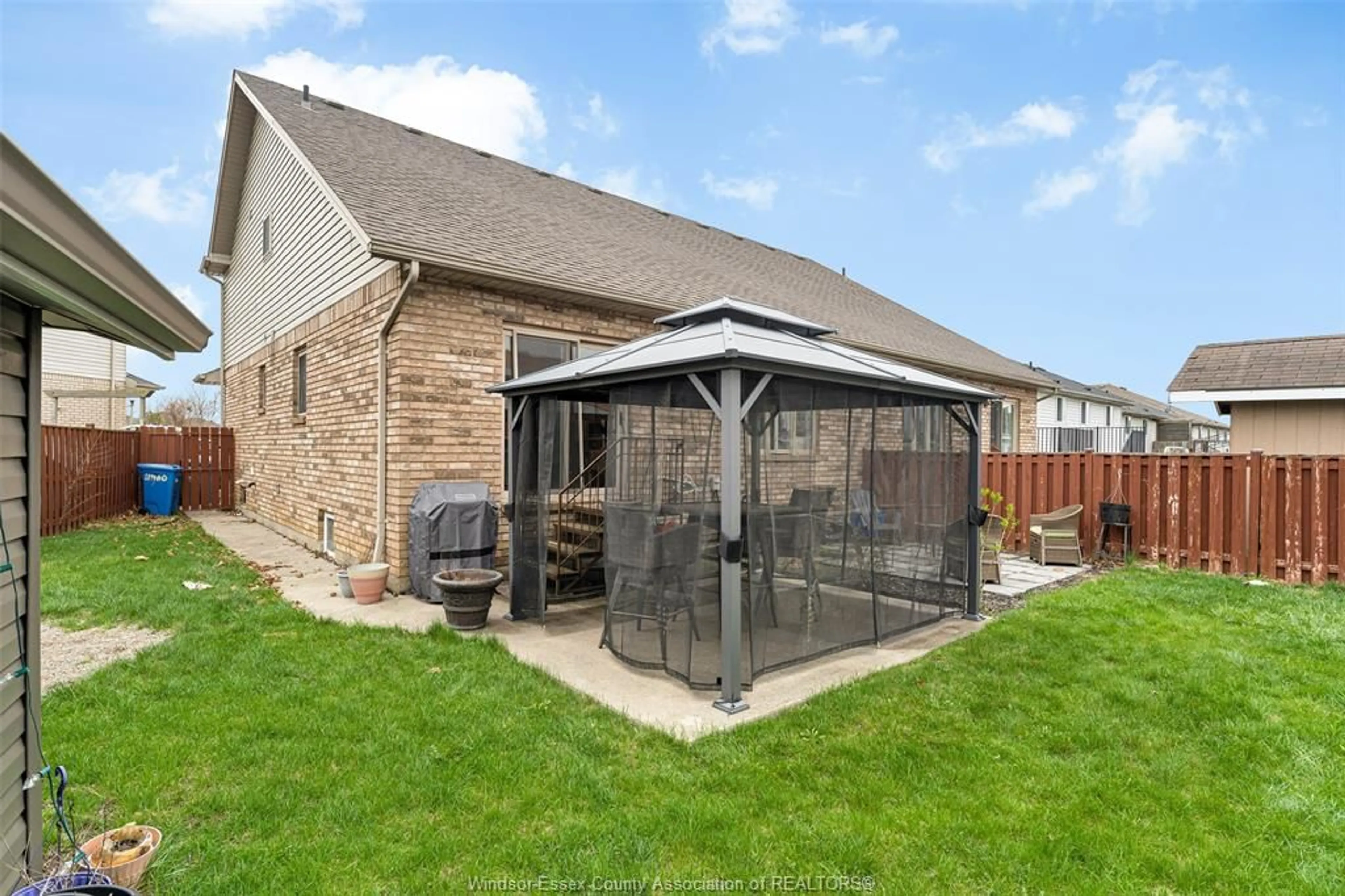 Patio, water/lake/river/ocean view for 11460 TIMBER BAY Cres, Windsor Ontario N8R 2K9